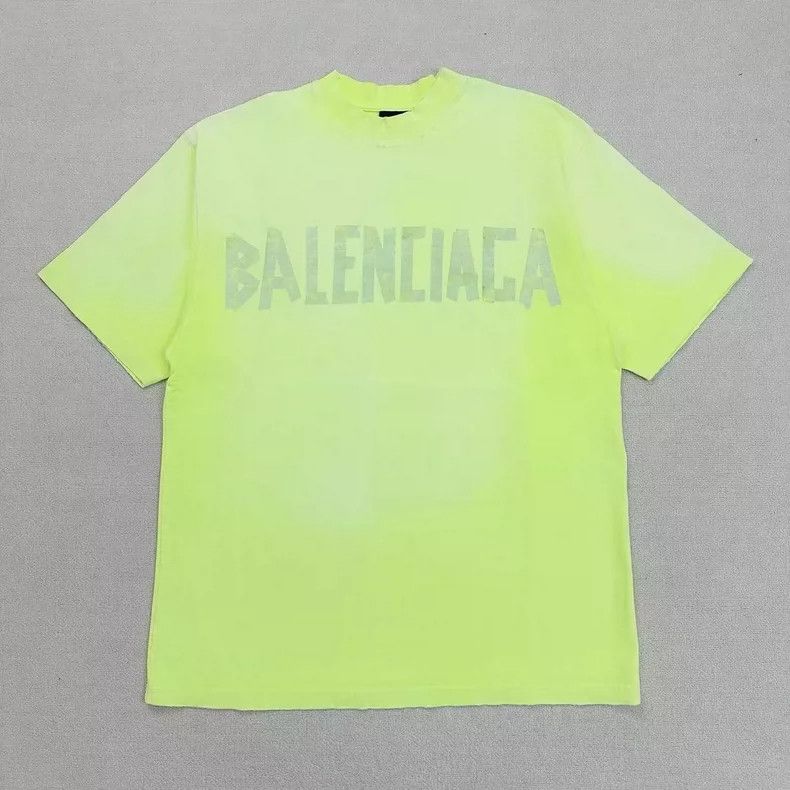 Balenciaga Balenciaga Logo Short Sleeve Shirt Size S-yf Size US S / EU 44-46 / 1 - 2 Thumbnail