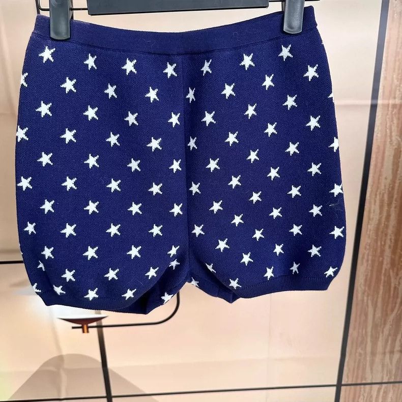 Miu Miu MiuMiu Star Pattern Knit Shorts Size 38 40-yf Size US 38 / EU 54 - 2 Thumbnail