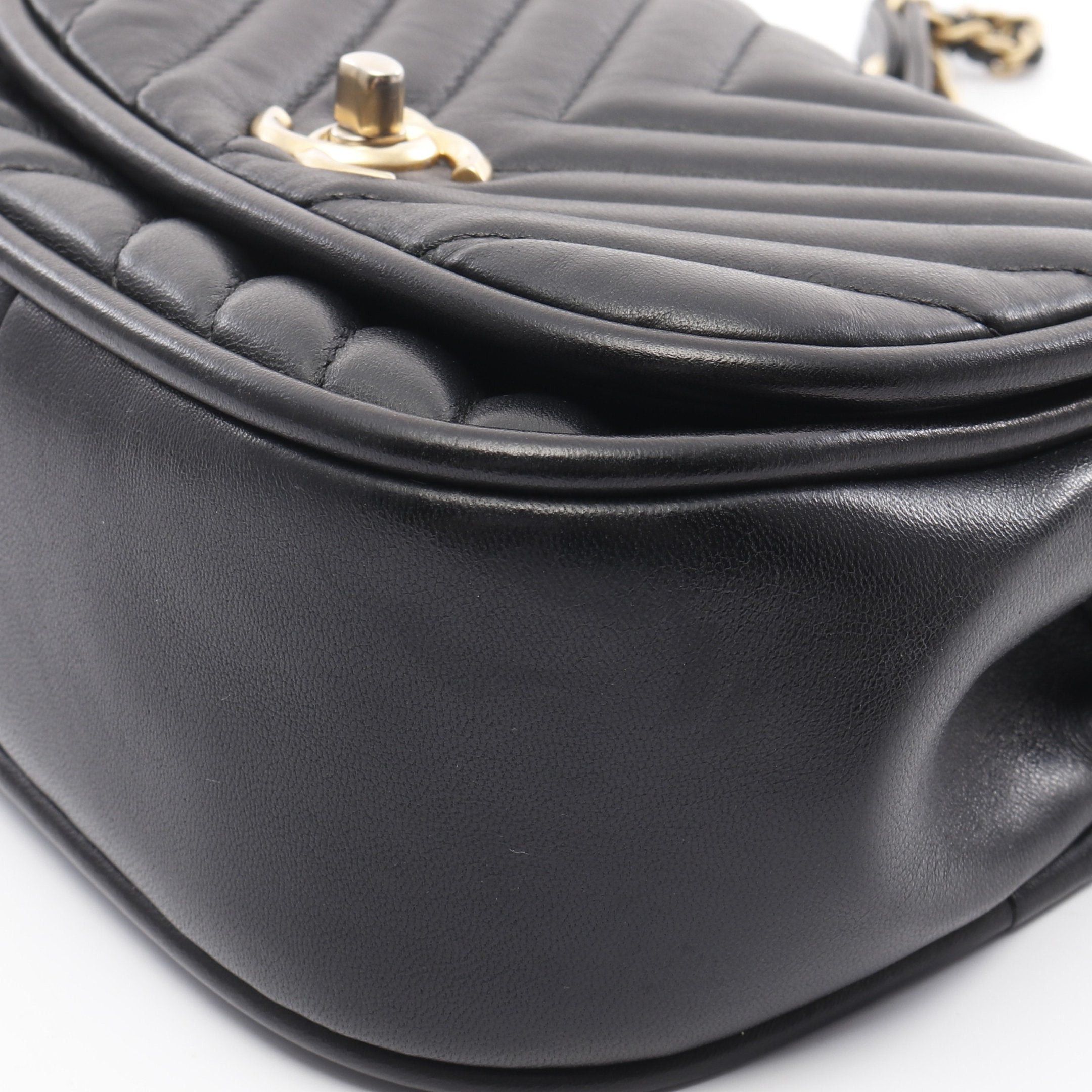 Chanel Chanel Chevron V-Stitch Chain Shoulder Bag Lambskin Black Gold Hardware Size ONE SIZE - 6 Thumbnail