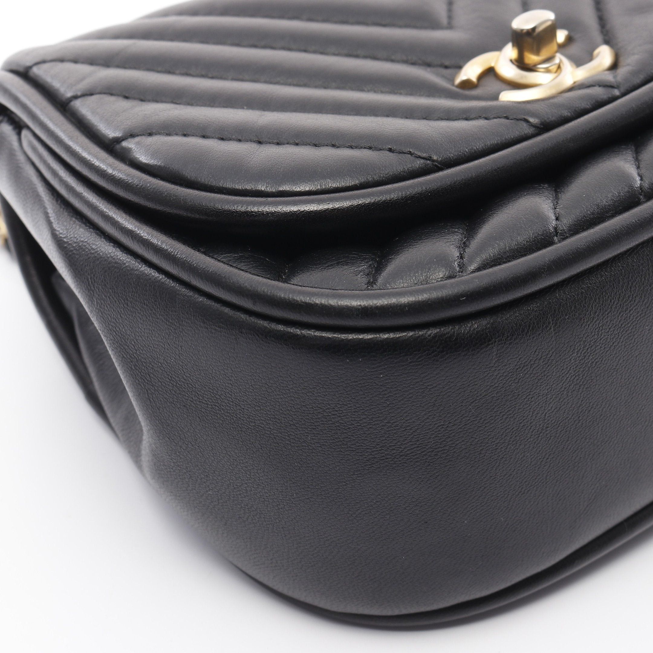 Chanel Chanel Chevron V-Stitch Chain Shoulder Bag Lambskin Black Gold Hardware Size ONE SIZE - 7 Thumbnail