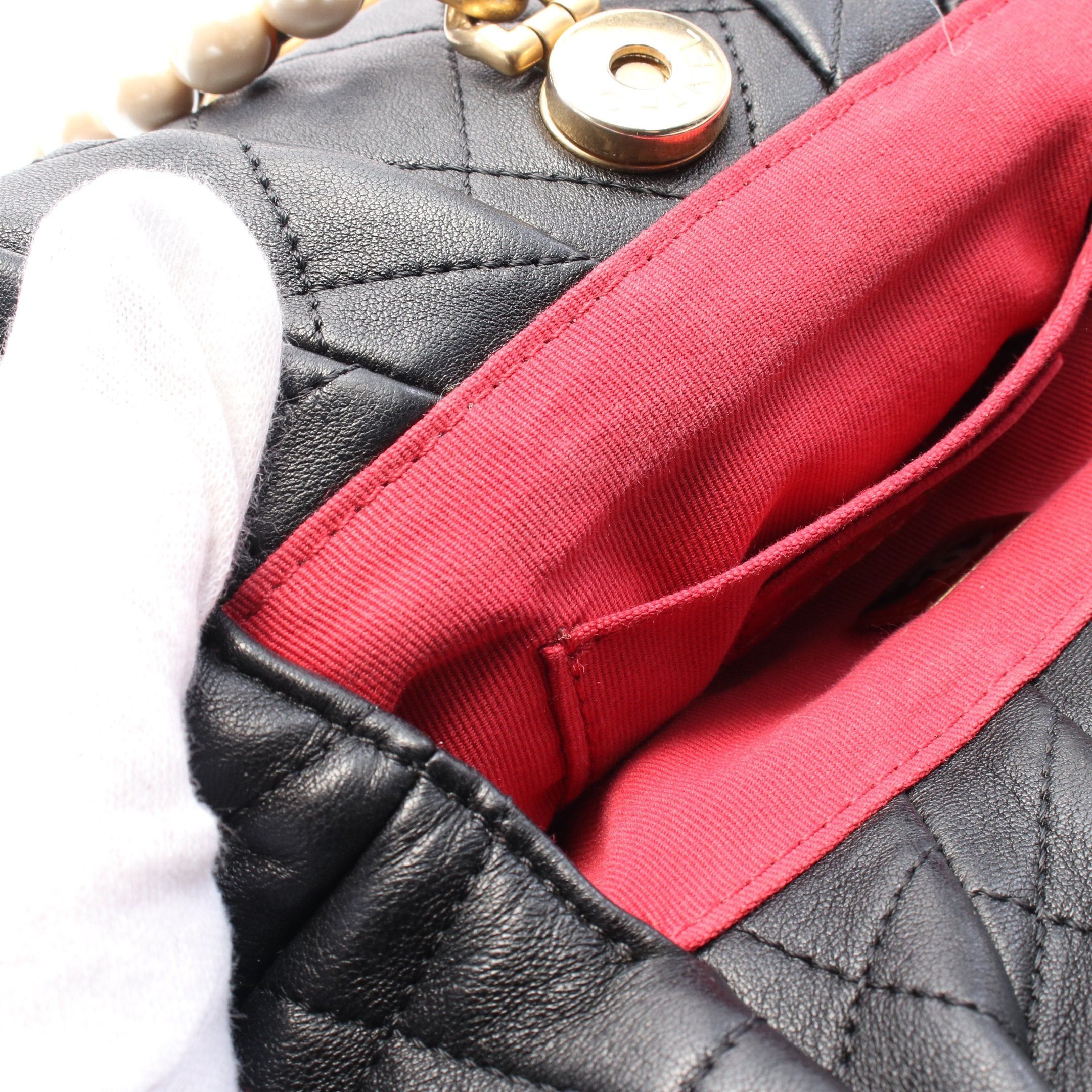Chanel Chanel Matelasse Handbag Leather Black Gold Hardware Size ONE SIZE - 7 Thumbnail