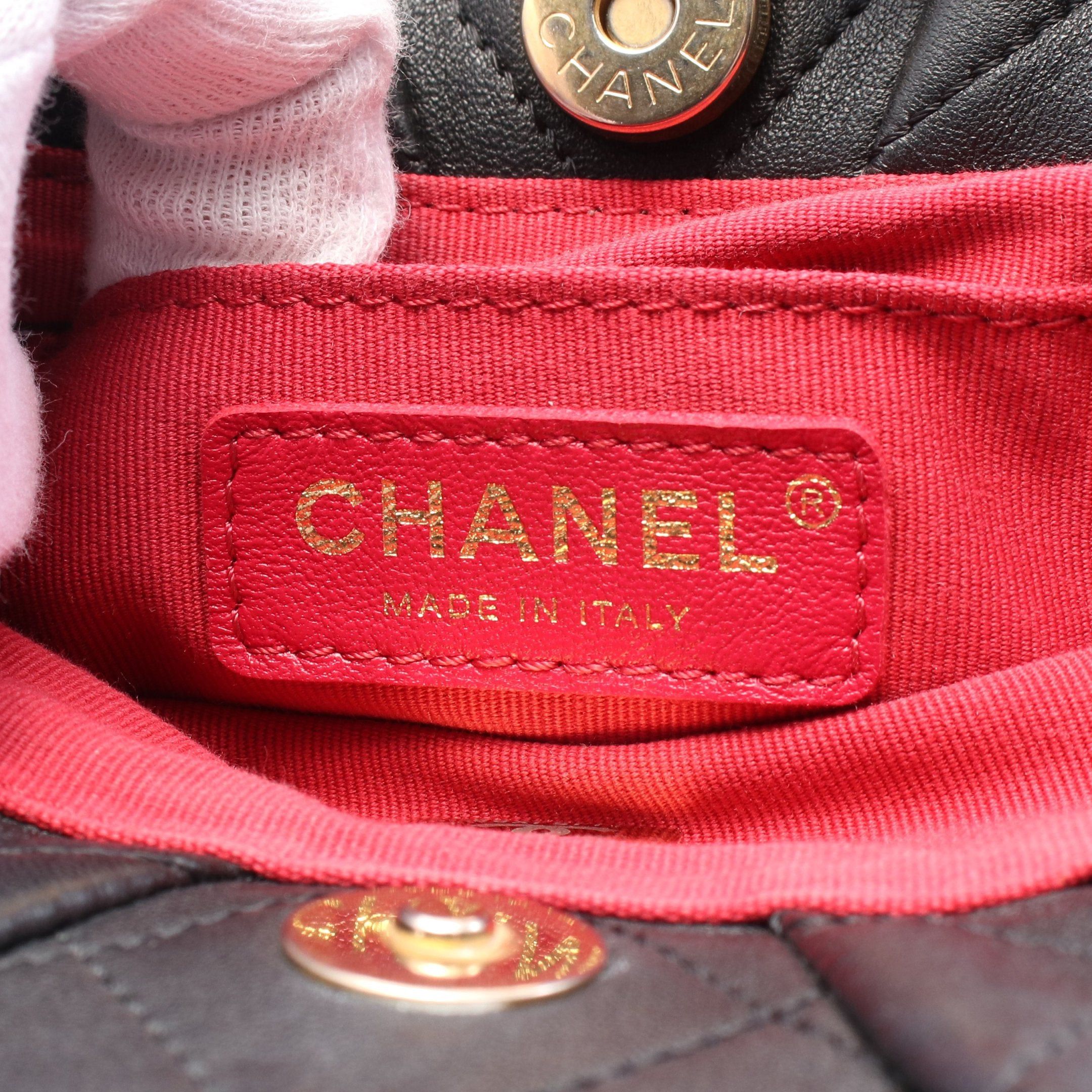 Chanel Chanel Matelasse Handbag Leather Black Gold Hardware Size ONE SIZE - 4 Thumbnail