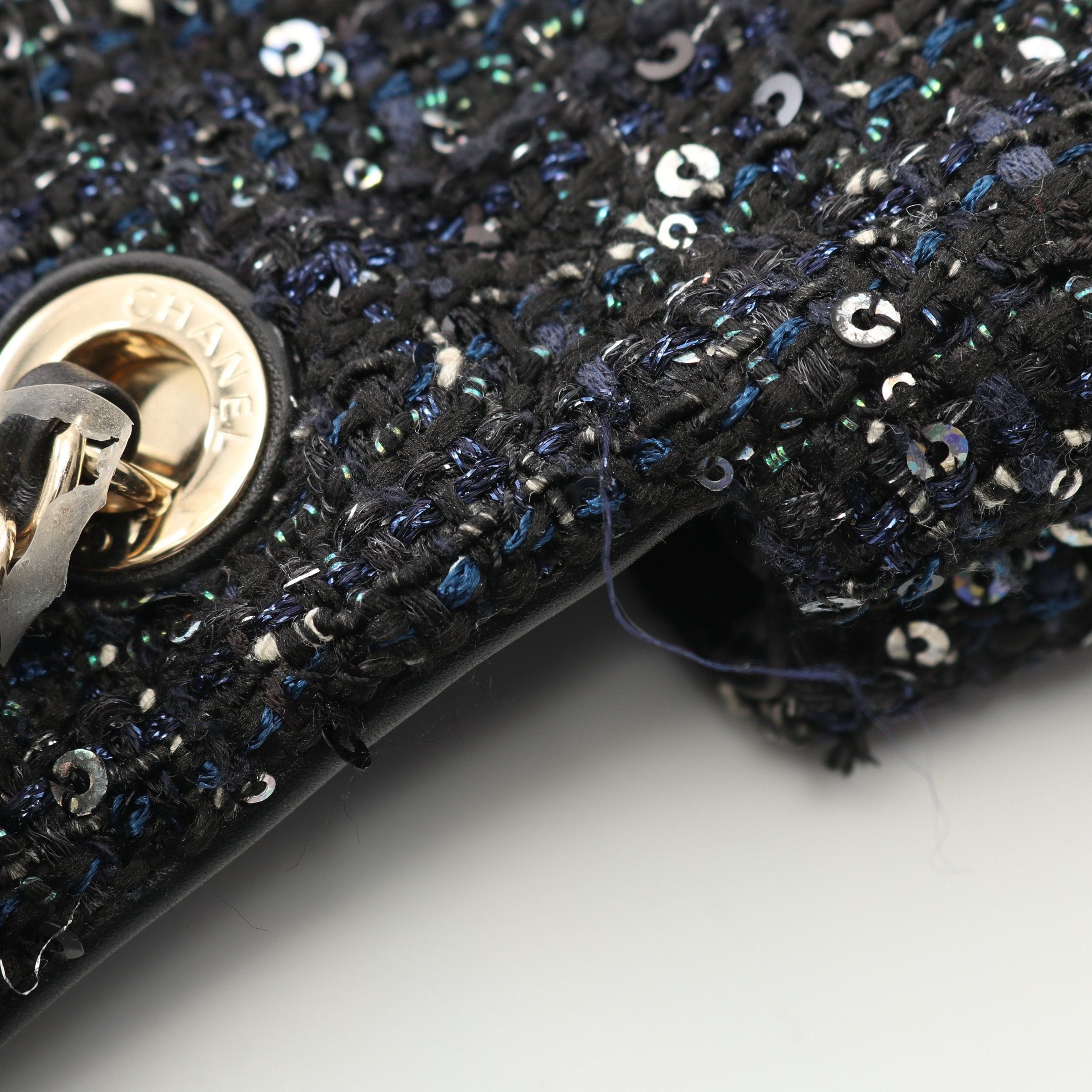 Chanel Chanel Coco Mark Fake Pearl Chain Shoulder Bag Tweed Navy Gold Hardware Sequin Size ONE SIZE - 7 Thumbnail