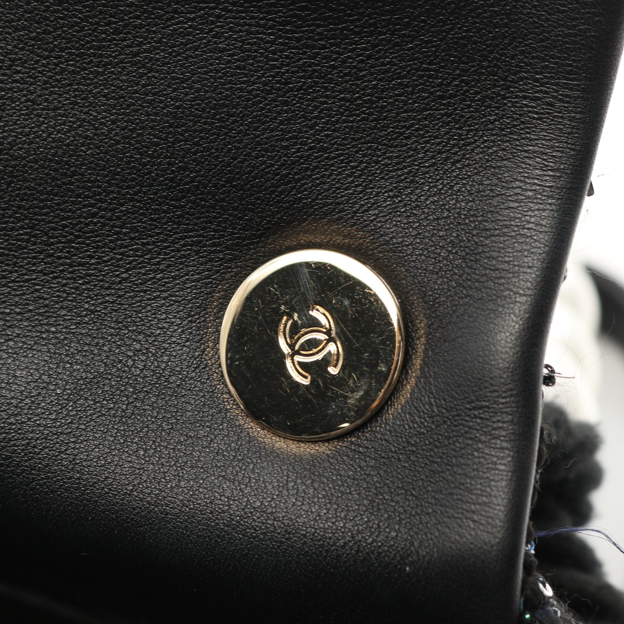 Chanel Chanel Coco Mark Fake Pearl Chain Shoulder Bag Tweed Navy Gold Hardware Sequin Size ONE SIZE - 6 Thumbnail