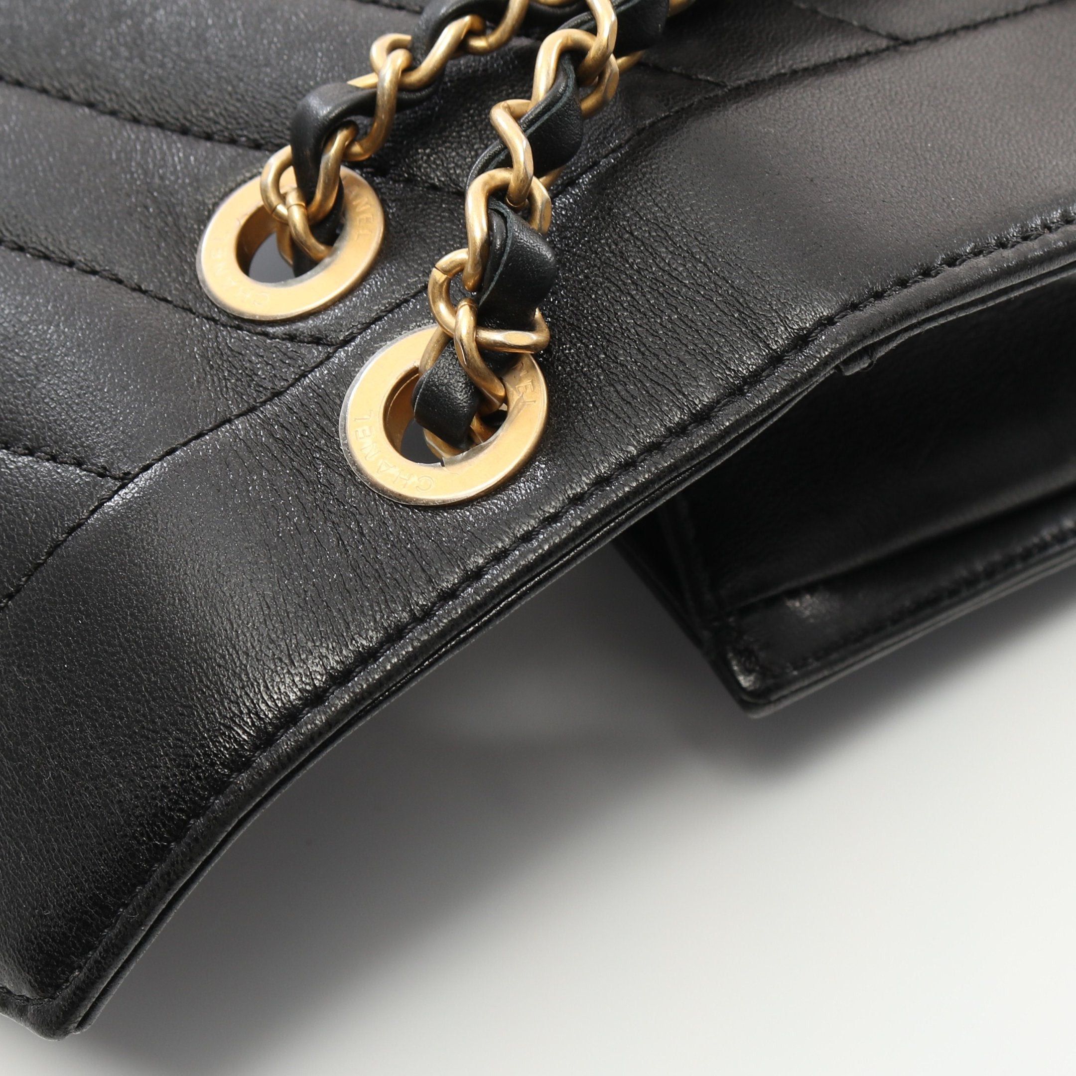 Chanel Chanel Chevron V-Stitch Chain Shoulder Bag Lambskin Black Gold Hardware Size ONE SIZE - 11 Thumbnail