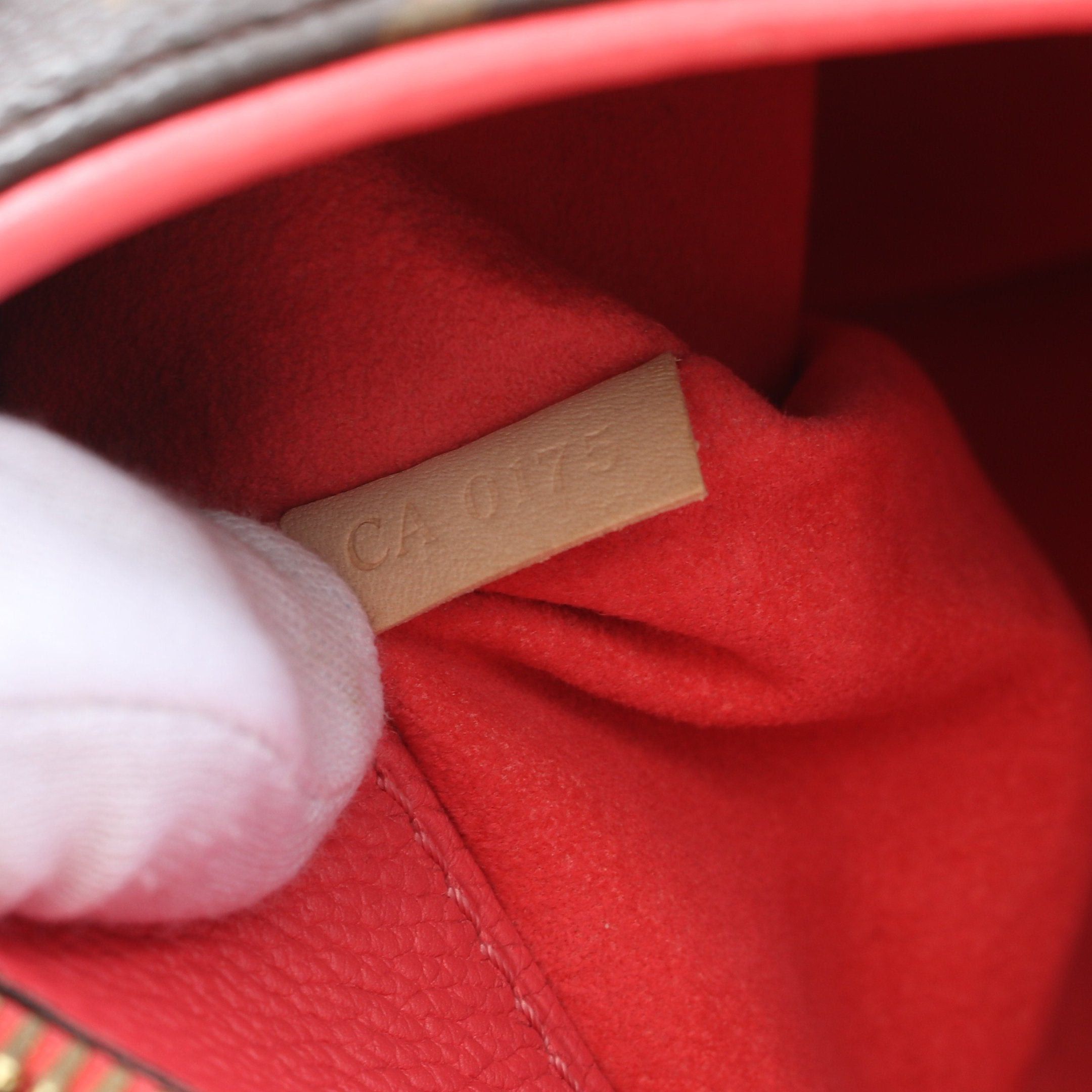Louis Vuitton Louis Vuitton Pallas Monogram Handbag Leather Brown Pink Red Size ONE SIZE - 5 Thumbnail