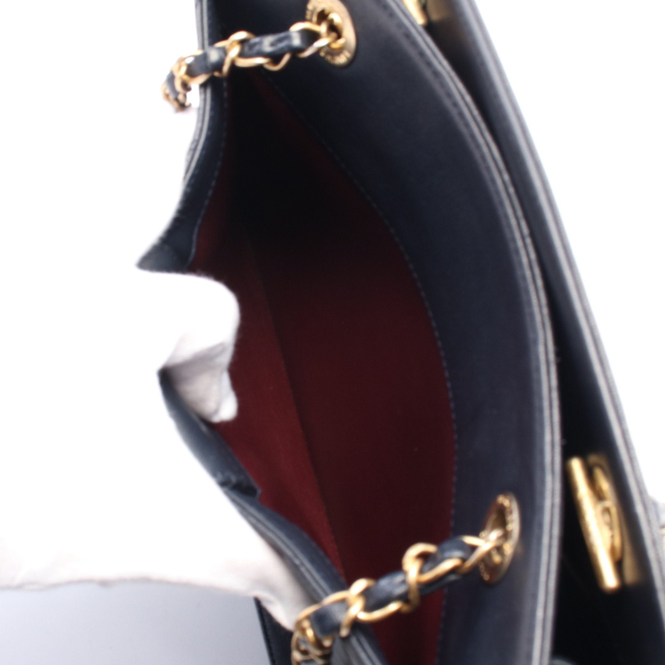 Chanel Chanel Chevron V-Stitch Chain Shoulder Bag Leather Navy Gold Hardware Size ONE SIZE - 6 Thumbnail