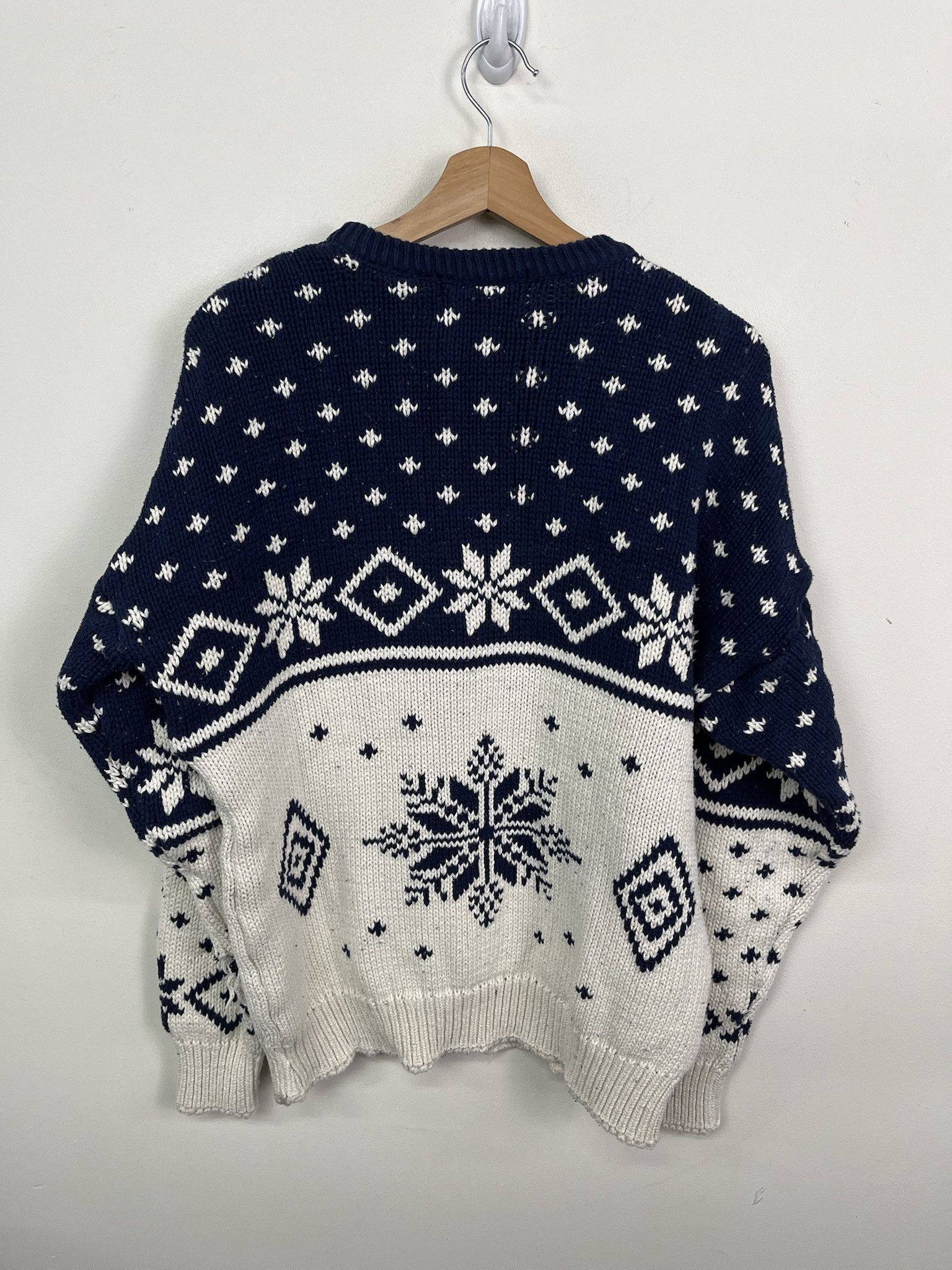 Vintage Vintage Knit Sweater 1990s Snowflake Thick Knit Sweater Size XL Size US XL / EU 56 / 4 - 4 Thumbnail