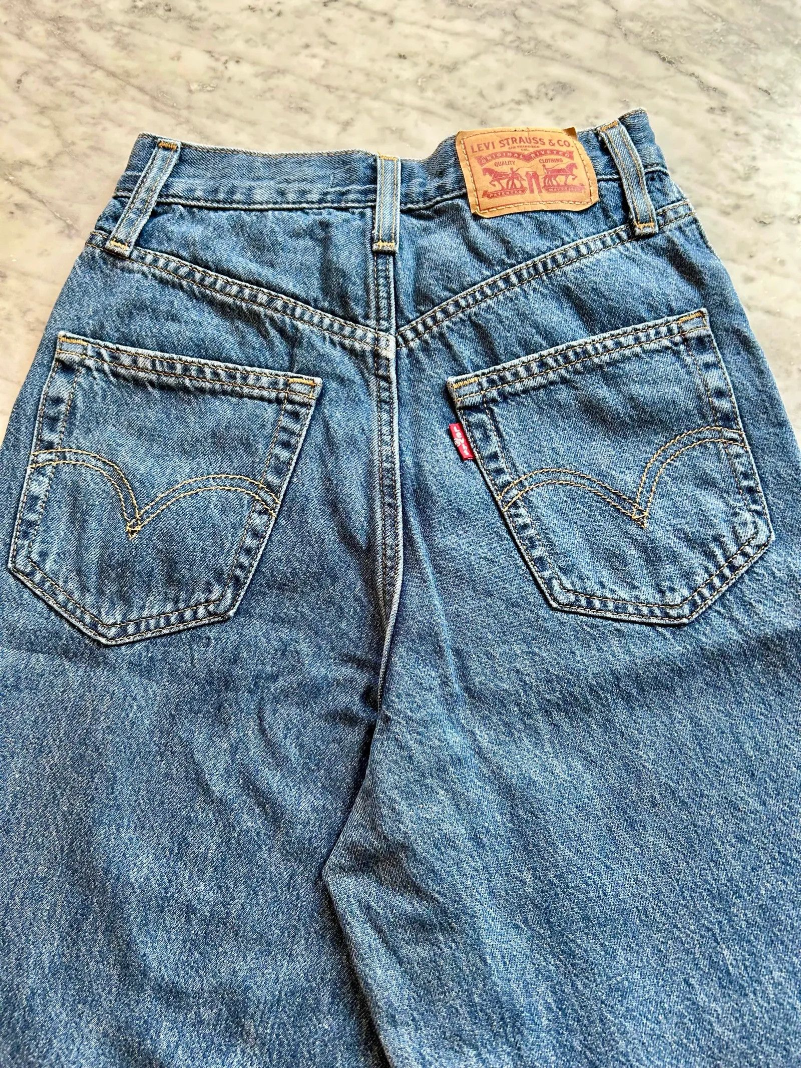 Levi's Levi's Jeans Size 23" - 2 Thumbnail