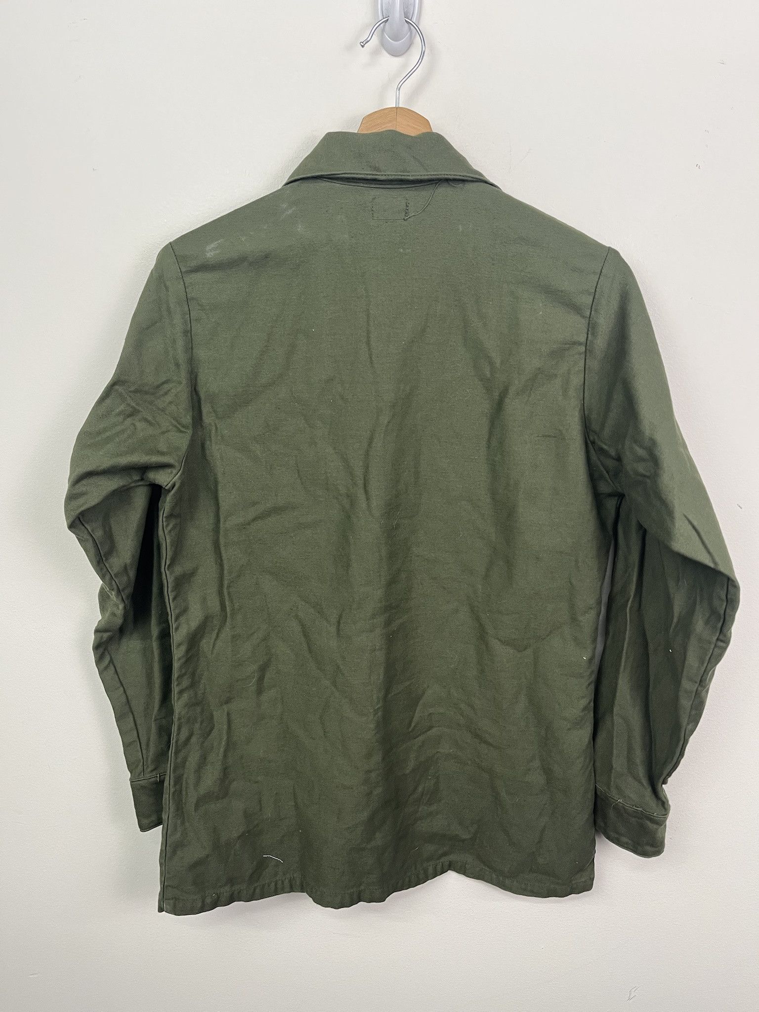 Vintage vintage Sateen Military Olive Green Top Fatigue US Air Force Field Shirt Size S Size US S / EU 44-46 / 1 - 4 Thumbnail