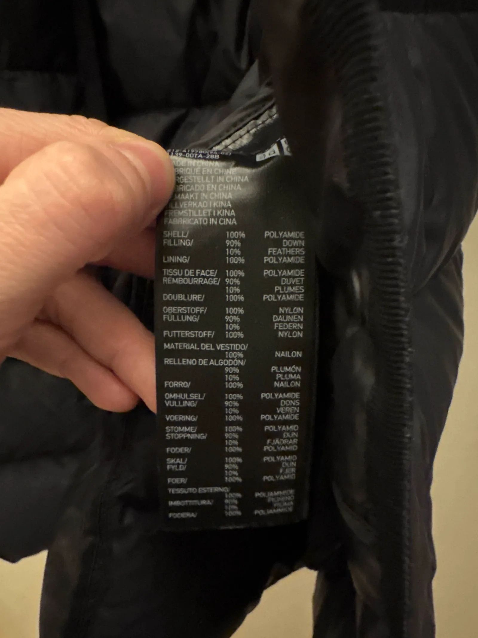 Uniqlo Uniqlo Down Jacket Size S / US 4 / IT 40 - 3 Thumbnail