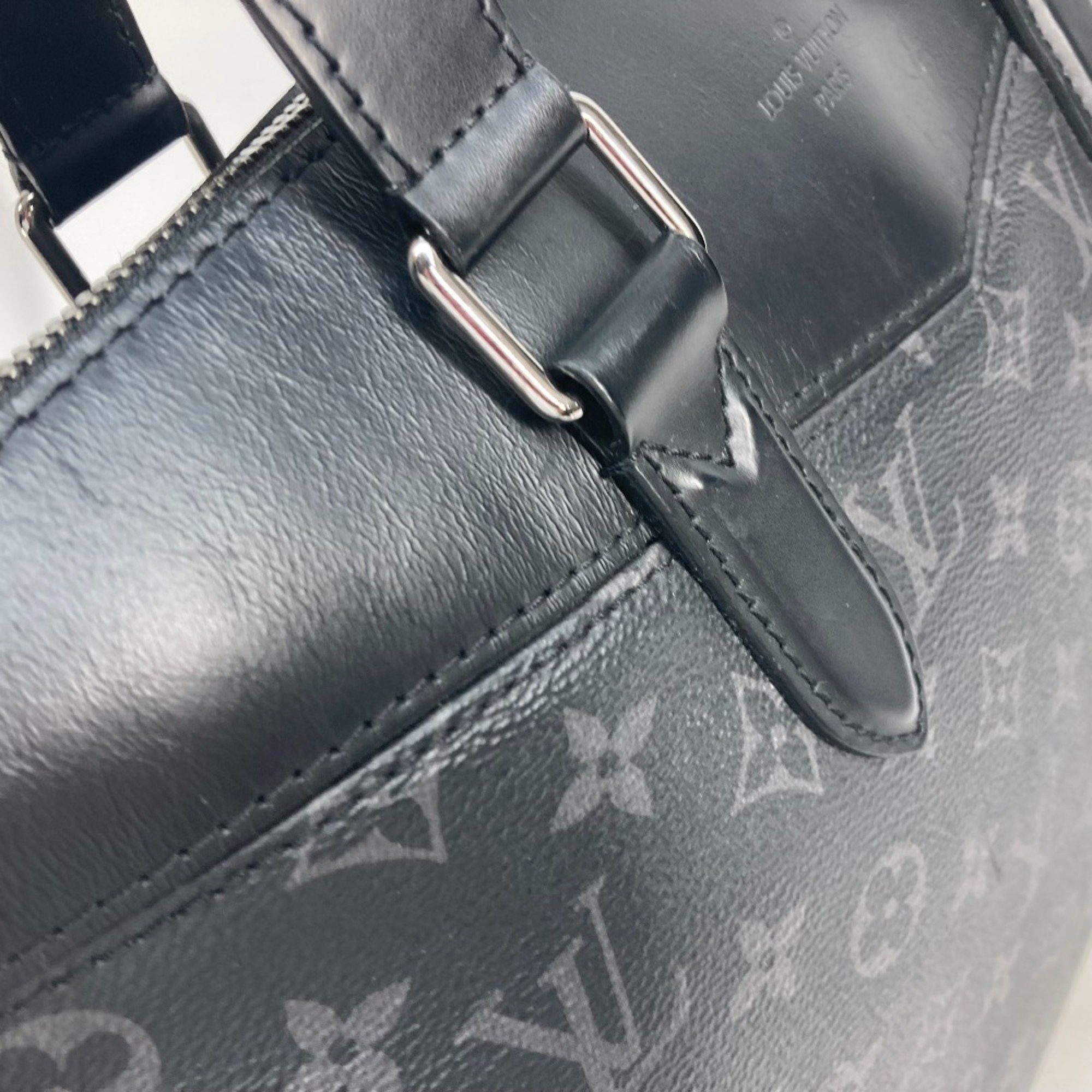 Louis Vuitton Louis Vuitton Explorer tote Size ONE SIZE - 16 Thumbnail