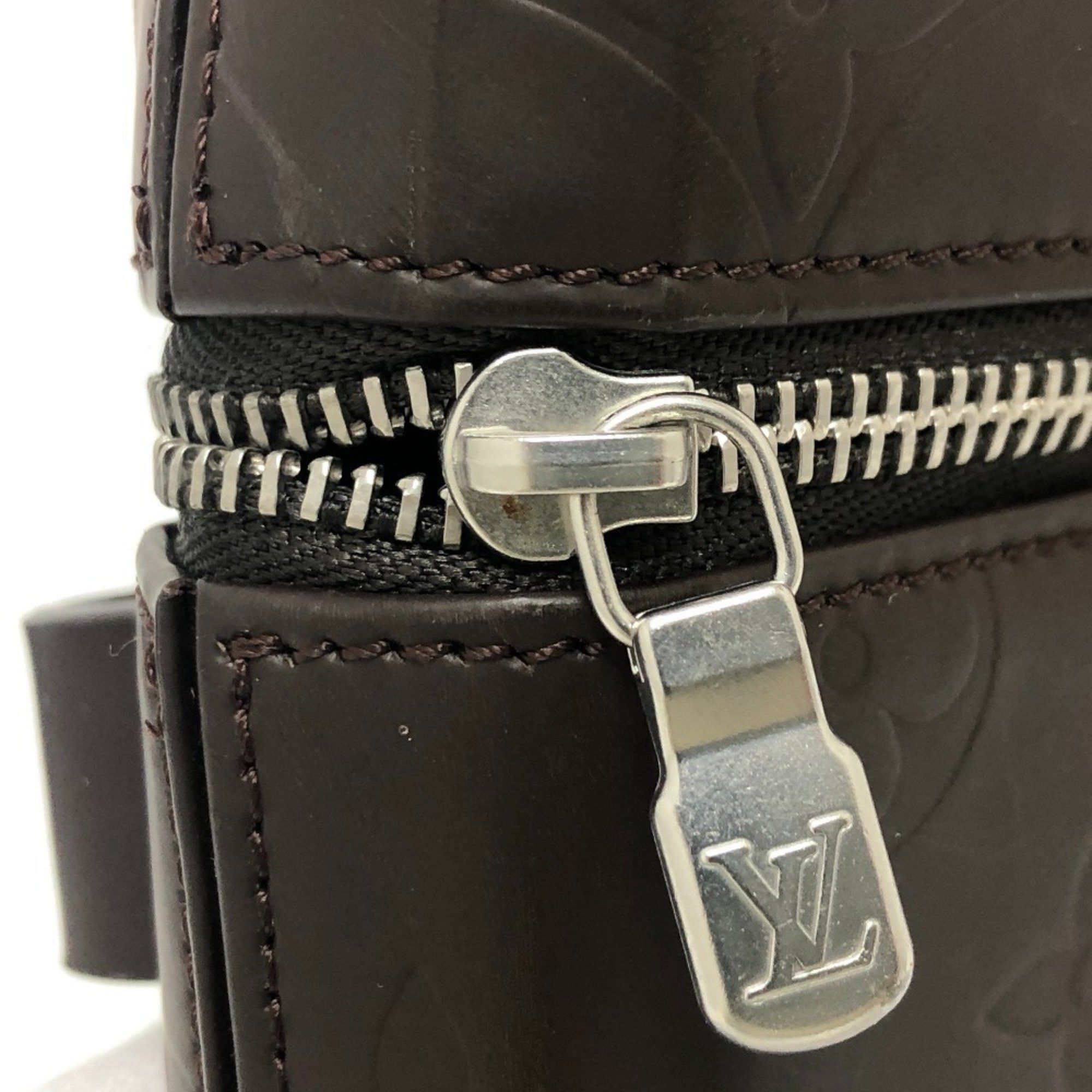 Louis Vuitton Louis Vuitton Ray clutch Size ONE SIZE - 10 Thumbnail
