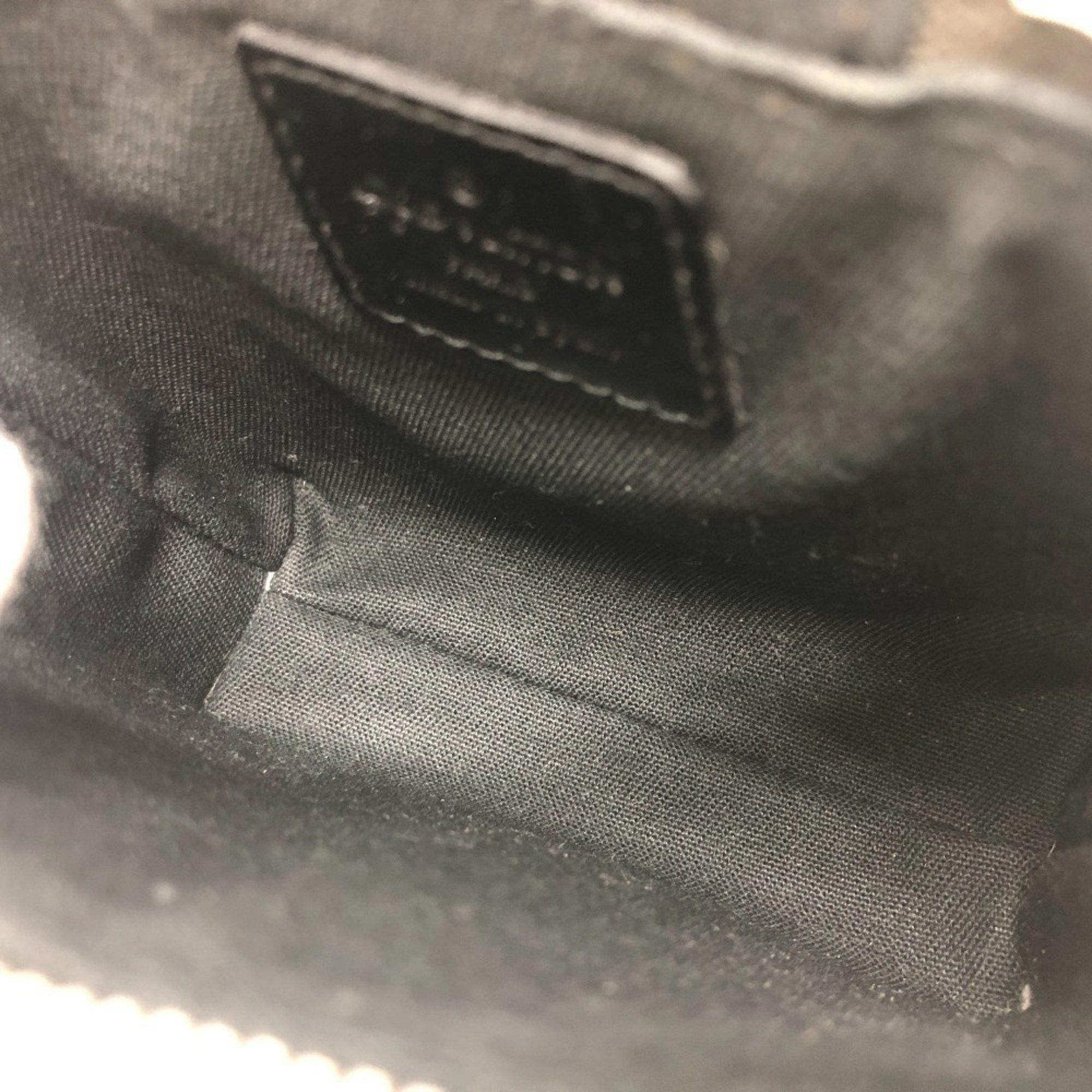 Louis Vuitton Louis Vuitton Ray clutch Size ONE SIZE - 12 Thumbnail