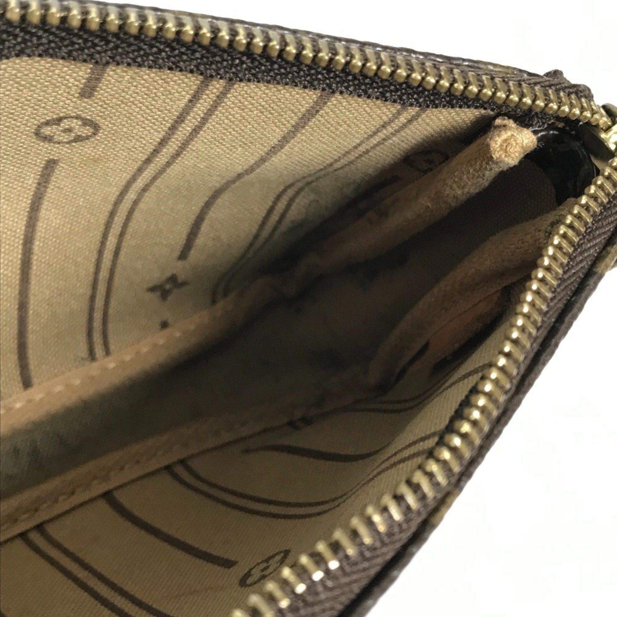 Louis Vuitton Louis Vuitton Pochette Accessoire clutch Size ONE SIZE - 9 Thumbnail