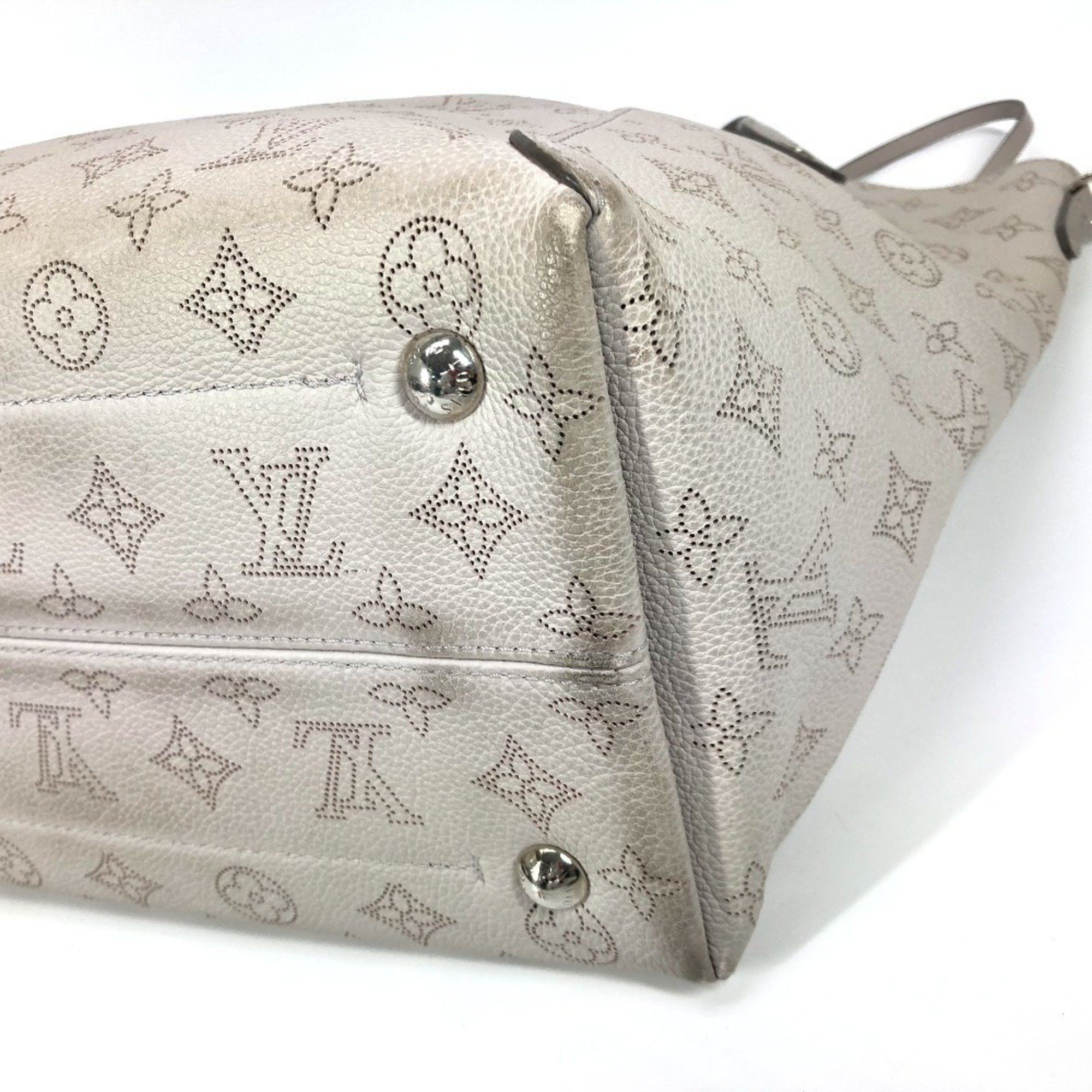 Louis Vuitton Louis Vuitton Mahina shoulder Size ONE SIZE - 7 Thumbnail
