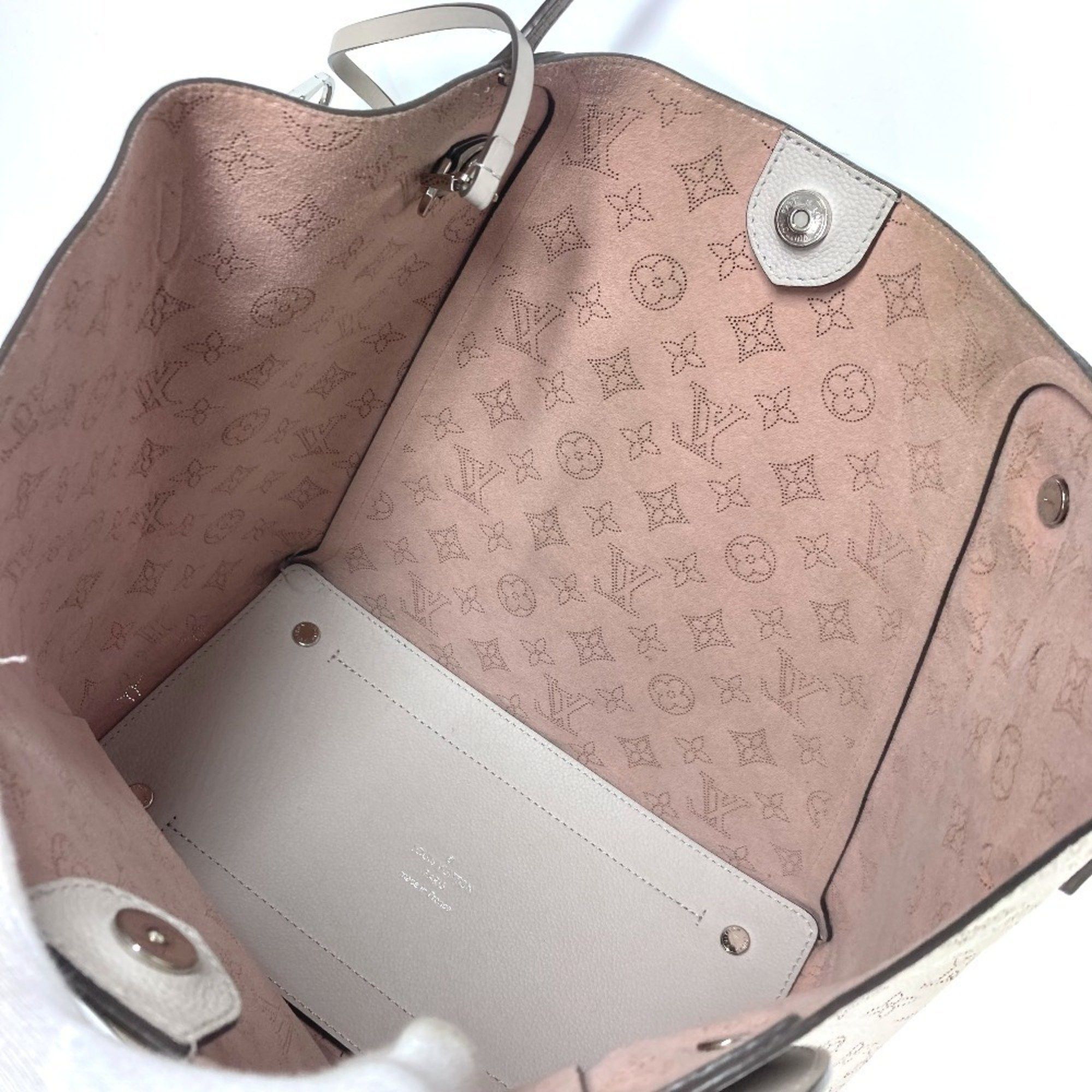 Louis Vuitton Louis Vuitton Mahina shoulder Size ONE SIZE - 13 Thumbnail
