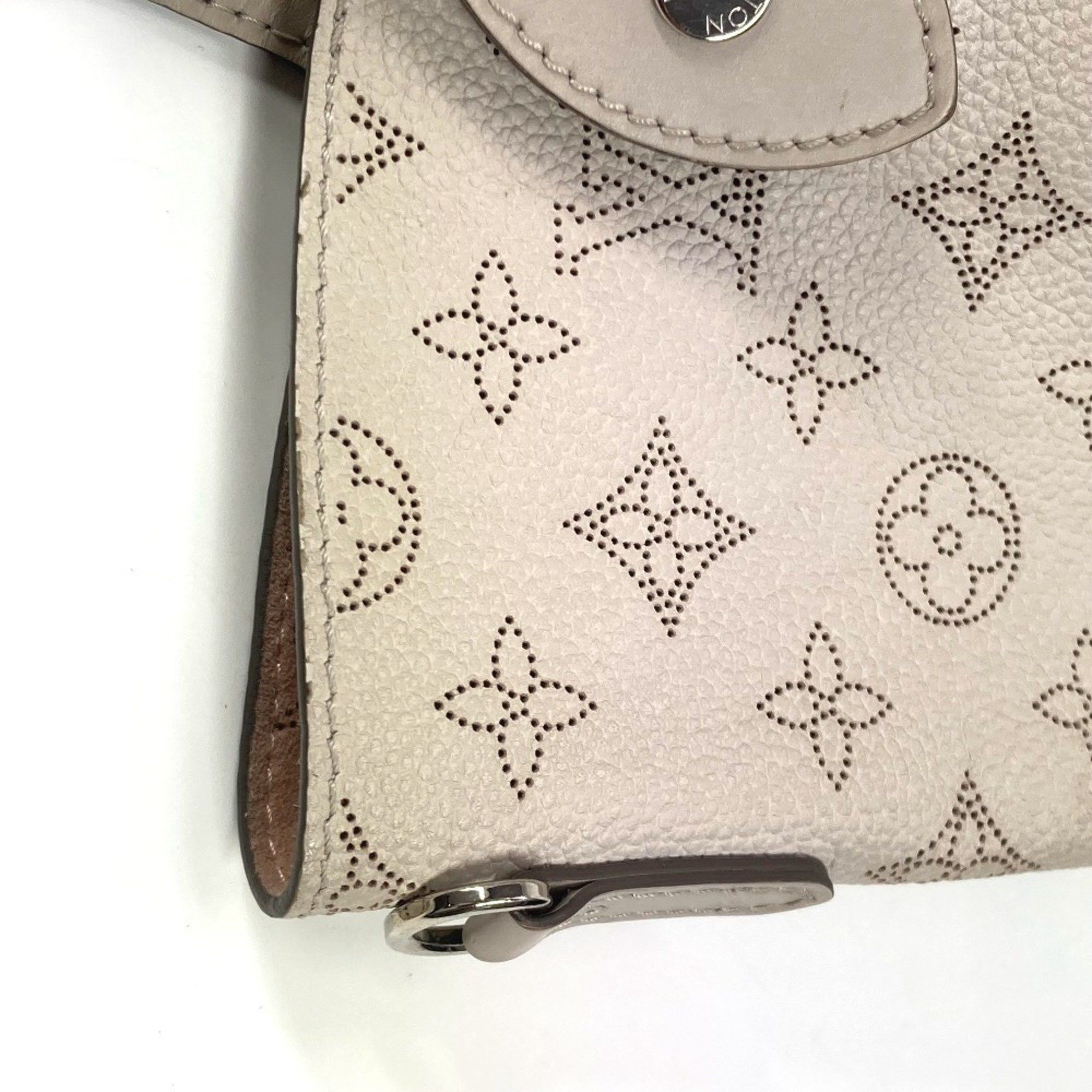 Louis Vuitton Louis Vuitton Mahina shoulder Size ONE SIZE - 9 Thumbnail