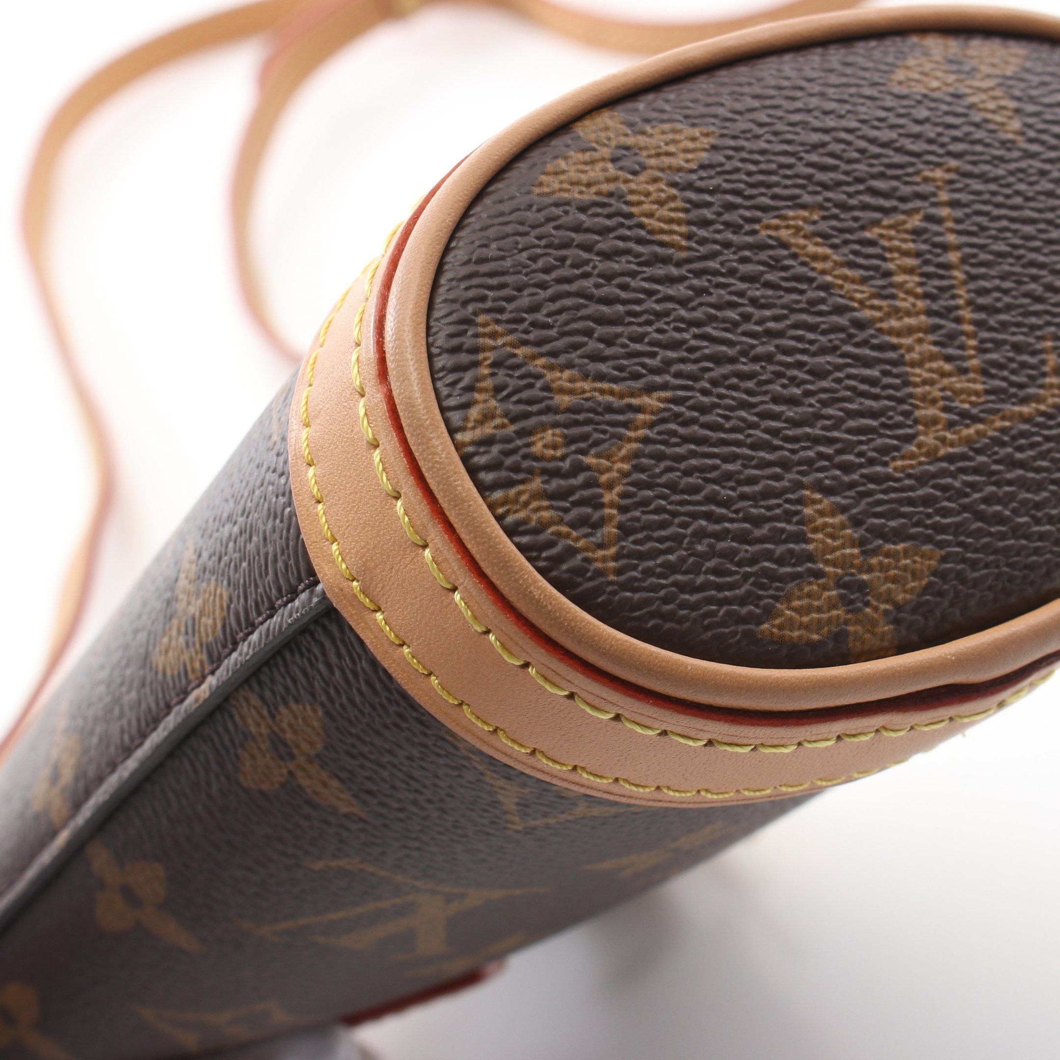 Louis Vuitton Louis Vuitton Fold Me Pouch Monogram Shoulder Bag Leather Brown Size ONE SIZE - 7 Thumbnail