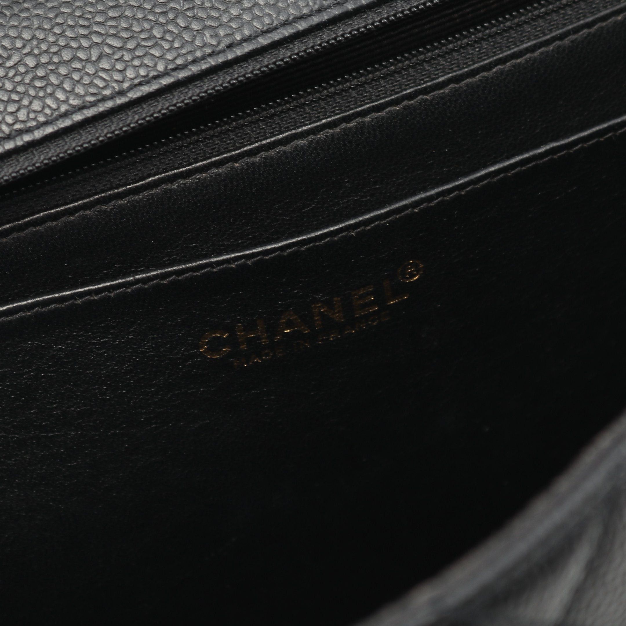 Chanel Chanel Matelasse Handbag Caviar Skin Black Gold Hardware Size ONE SIZE - 4 Thumbnail