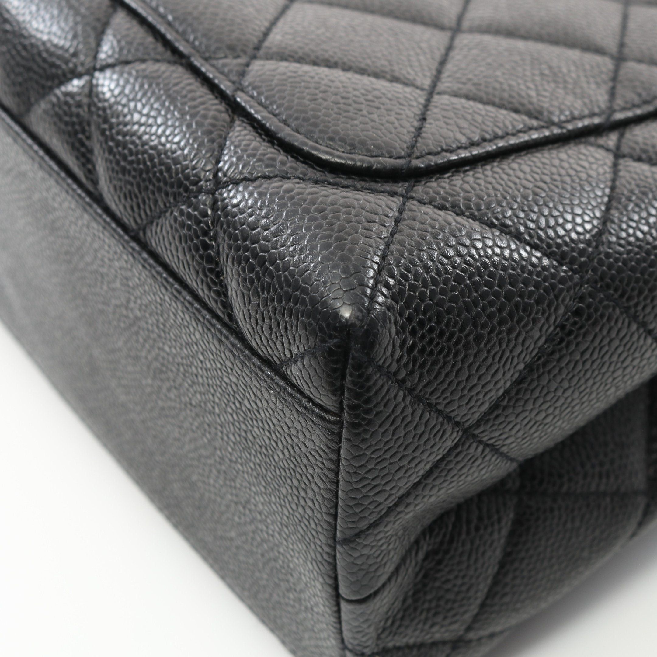 Chanel Chanel Matelasse Handbag Caviar Skin Black Gold Hardware Size ONE SIZE - 7 Thumbnail