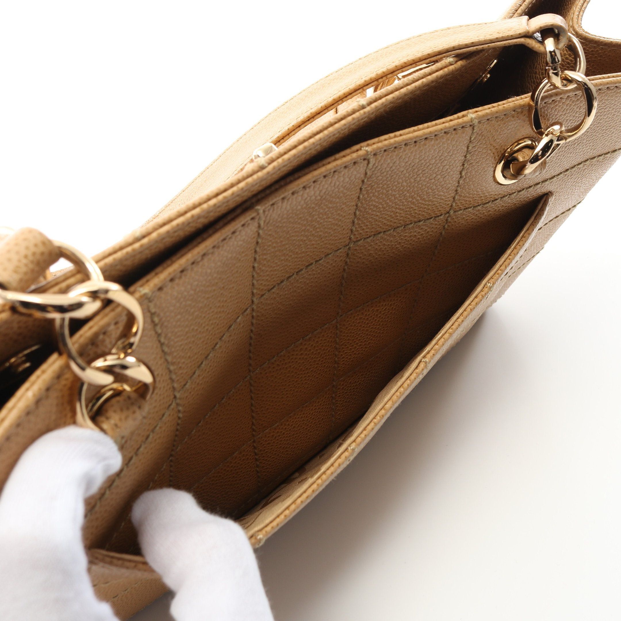 Chanel Chanel Chocolate Bar Shoulder Bag Tote Caviar Skin Beige Gold Hardware Size ONE SIZE - 9 Thumbnail