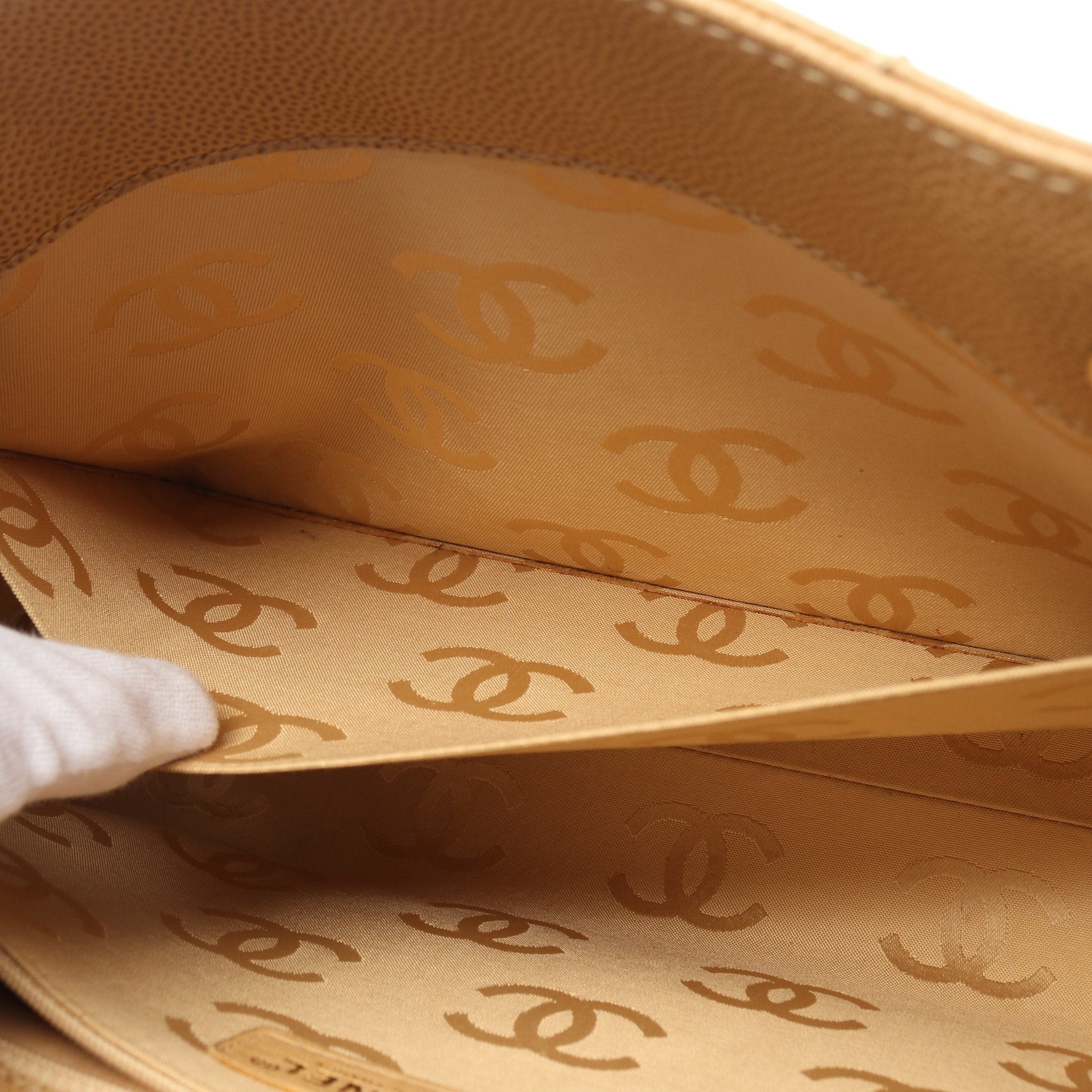 Chanel Chanel Chocolate Bar Shoulder Bag Tote Caviar Skin Beige Gold Hardware Size ONE SIZE - 8 Thumbnail