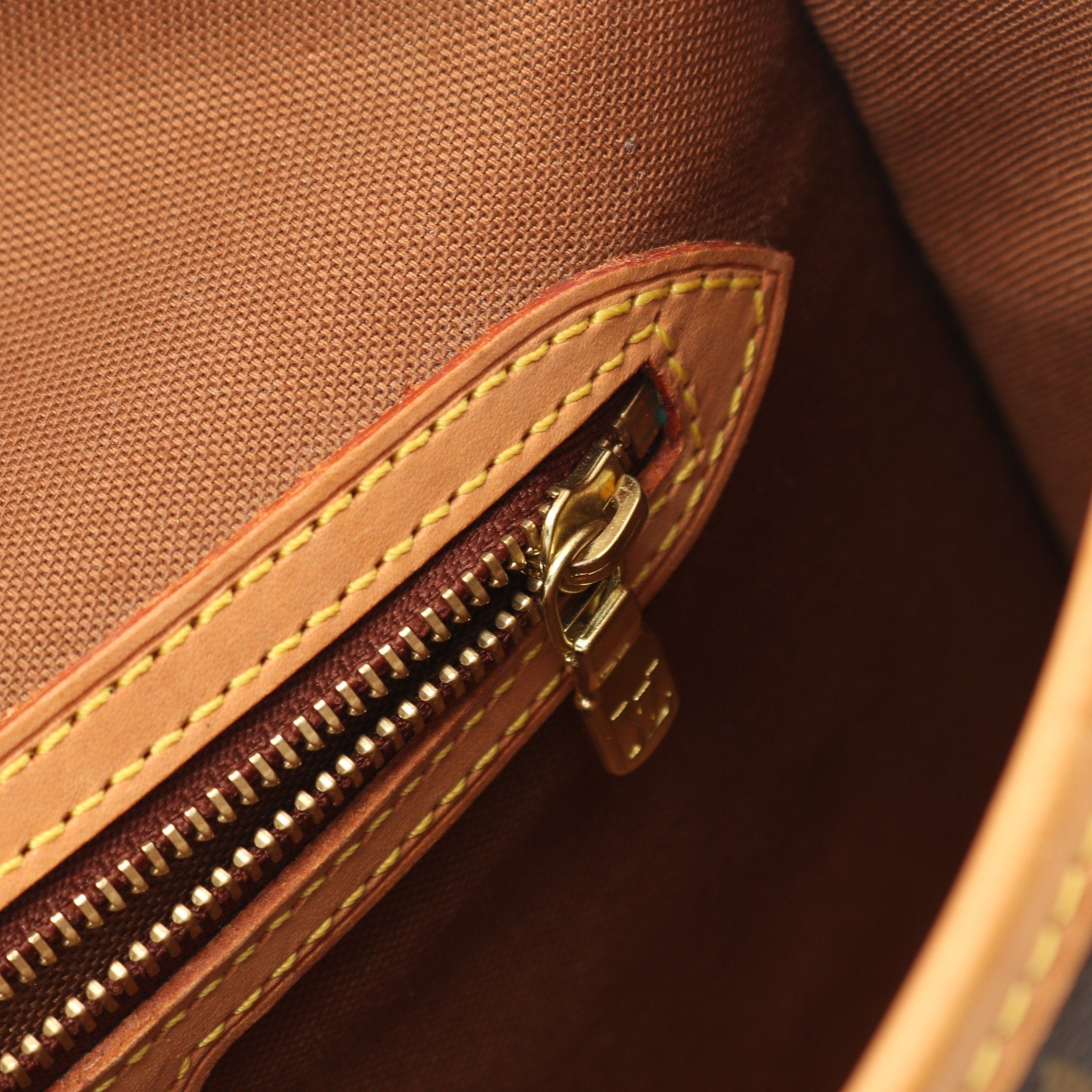 Louis Vuitton Louis Vuitton Sologne Monogram Shoulder Bag Leather Brown Size ONE SIZE - 12 Thumbnail