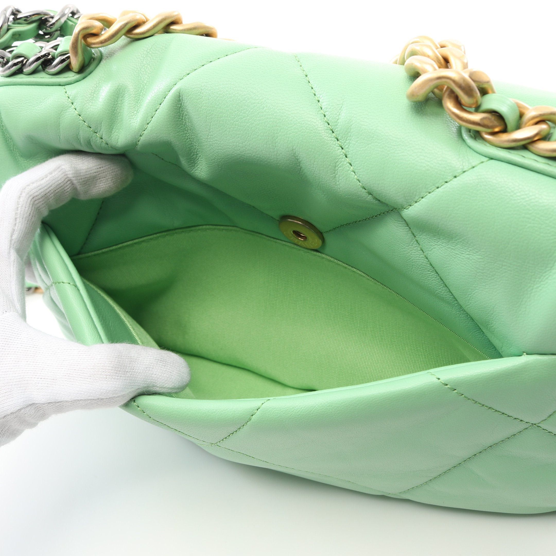 Chanel Chanel 19 Dizeneuf Matelasse Chain Shoulder Bag Lambskin Yellow-Green Combination Metal Fittings Size ONE SIZE - 8 Thumbnail