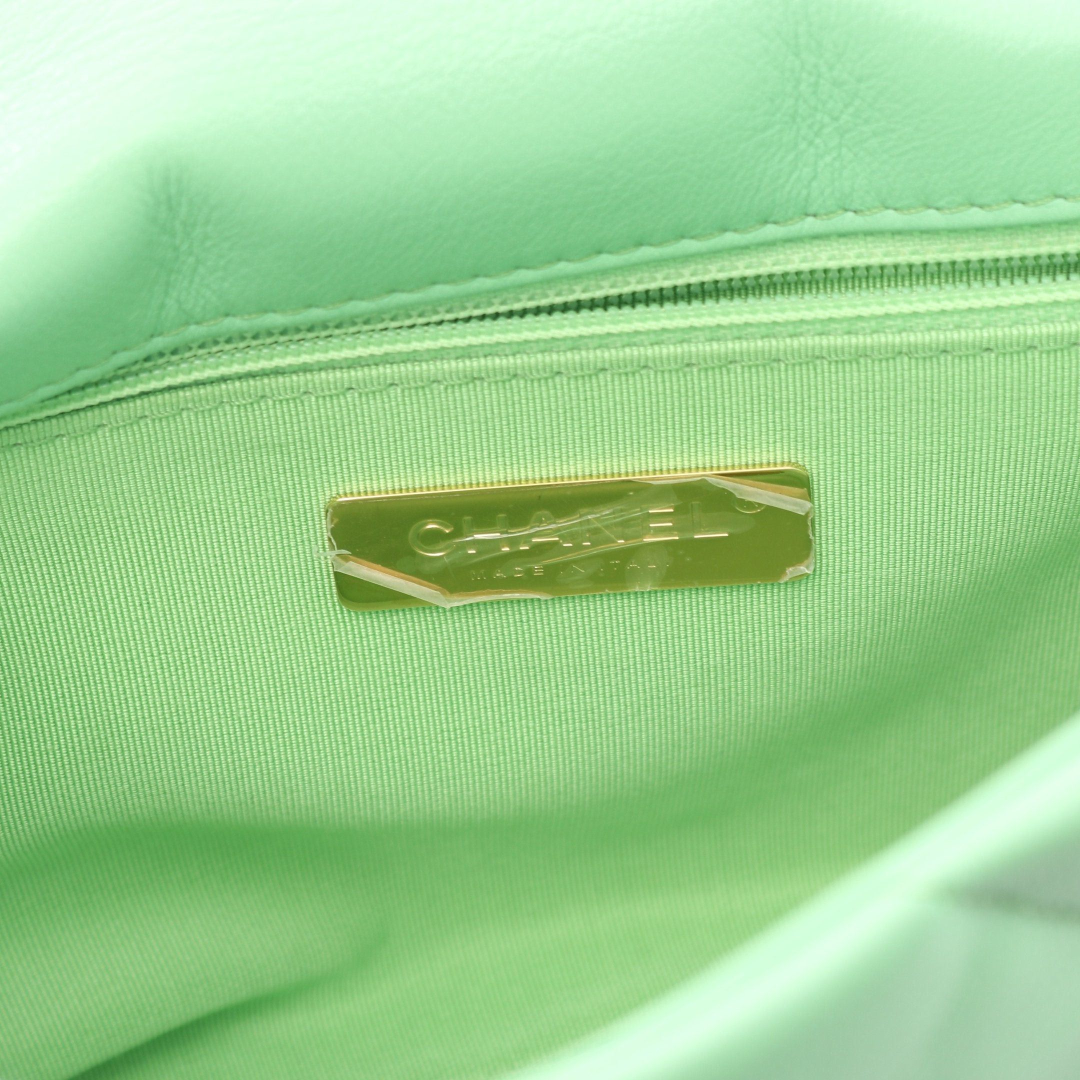 Chanel Chanel 19 Dizeneuf Matelasse Chain Shoulder Bag Lambskin Yellow-Green Combination Metal Fittings Size ONE SIZE - 4 Thumbnail