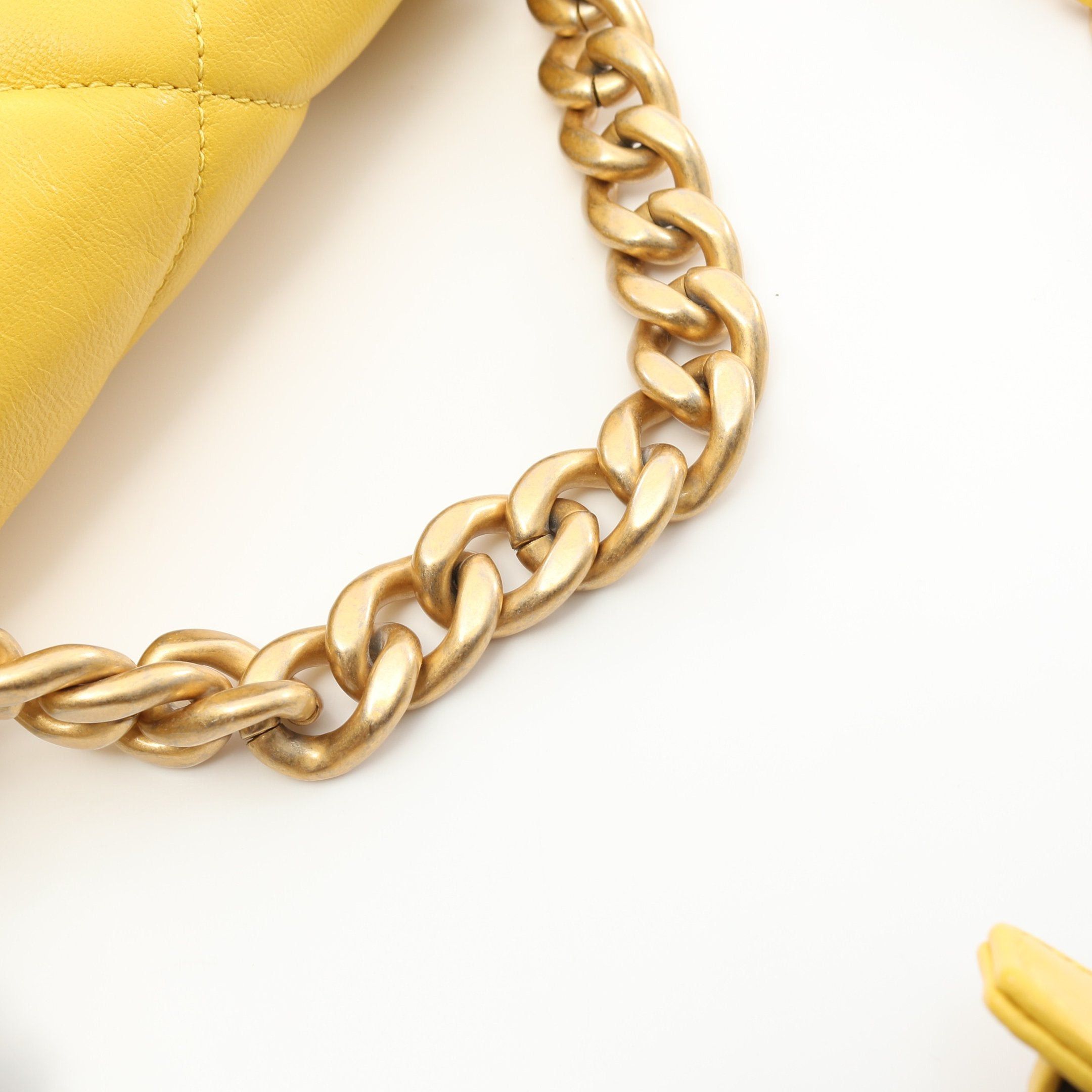 Chanel Chanel 19 Dizeneuf Matelasse Chain Shoulder Bag Lambskin Yellow Combination Metal Fittings Size ONE SIZE - 8 Thumbnail