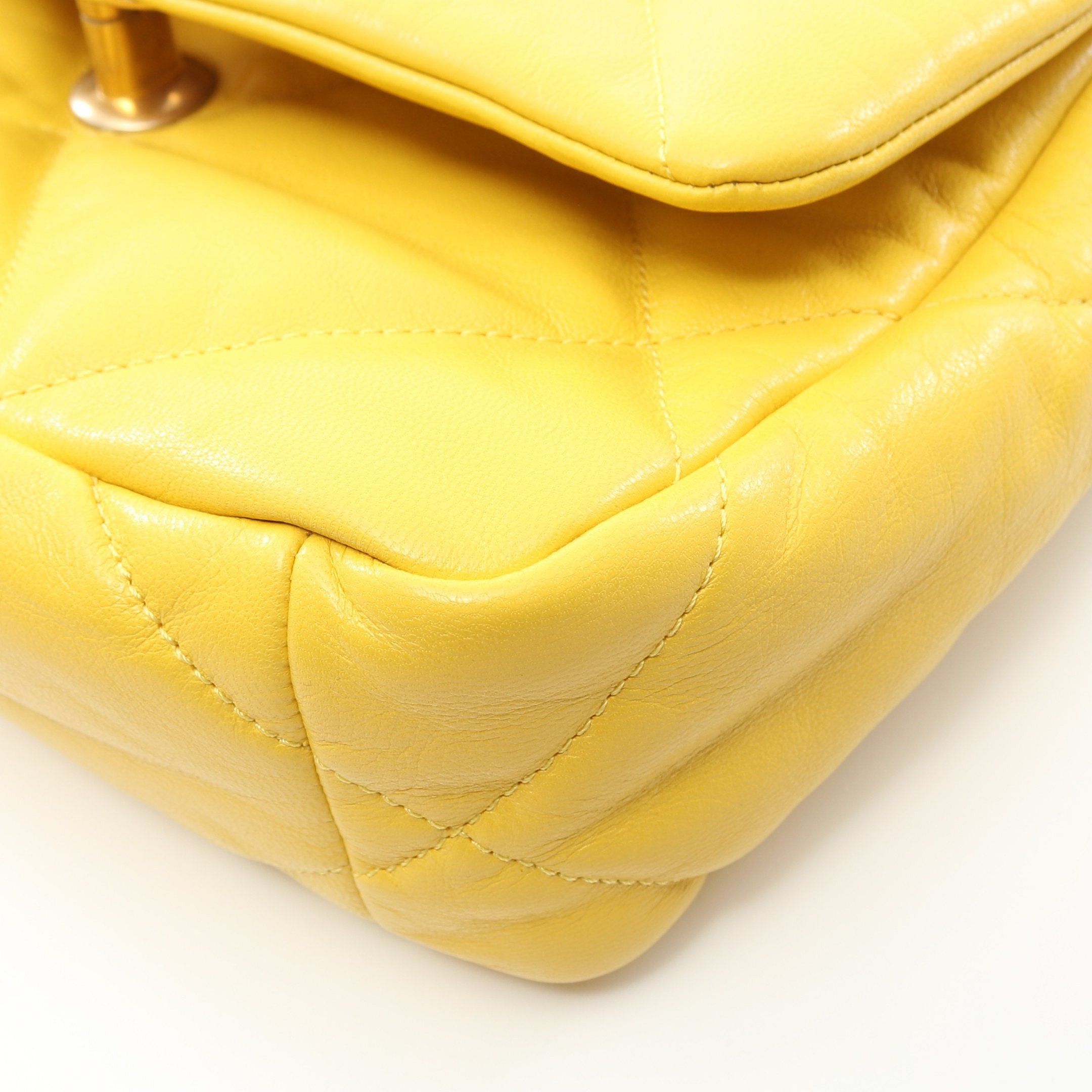 Chanel Chanel 19 Dizeneuf Matelasse Chain Shoulder Bag Lambskin Yellow Combination Metal Fittings Size ONE SIZE - 7 Thumbnail