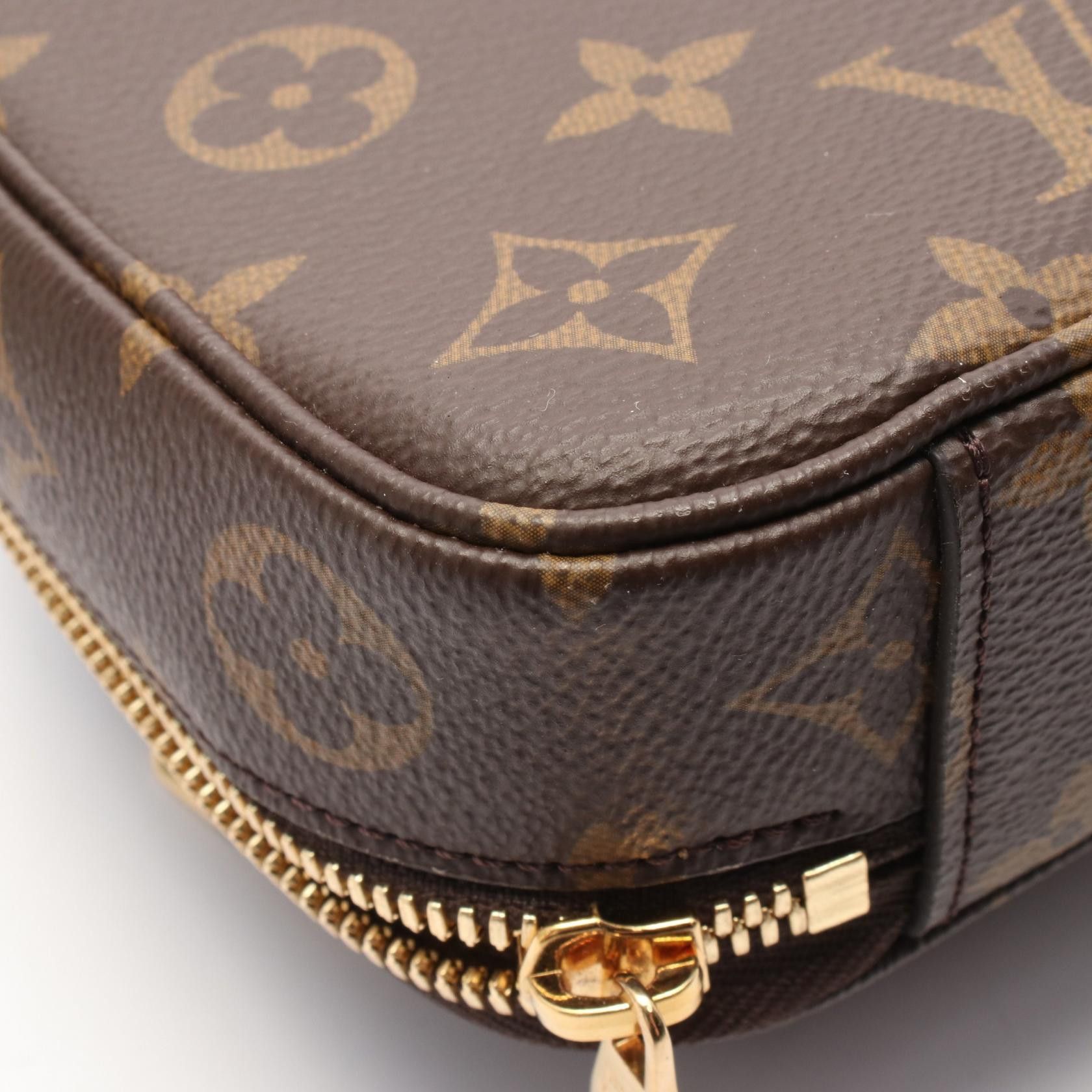 Louis Vuitton Louis Vuitton Utility Crossbody Monogram Shoulder Bag Leather Brown Size ONE SIZE - 5 Thumbnail