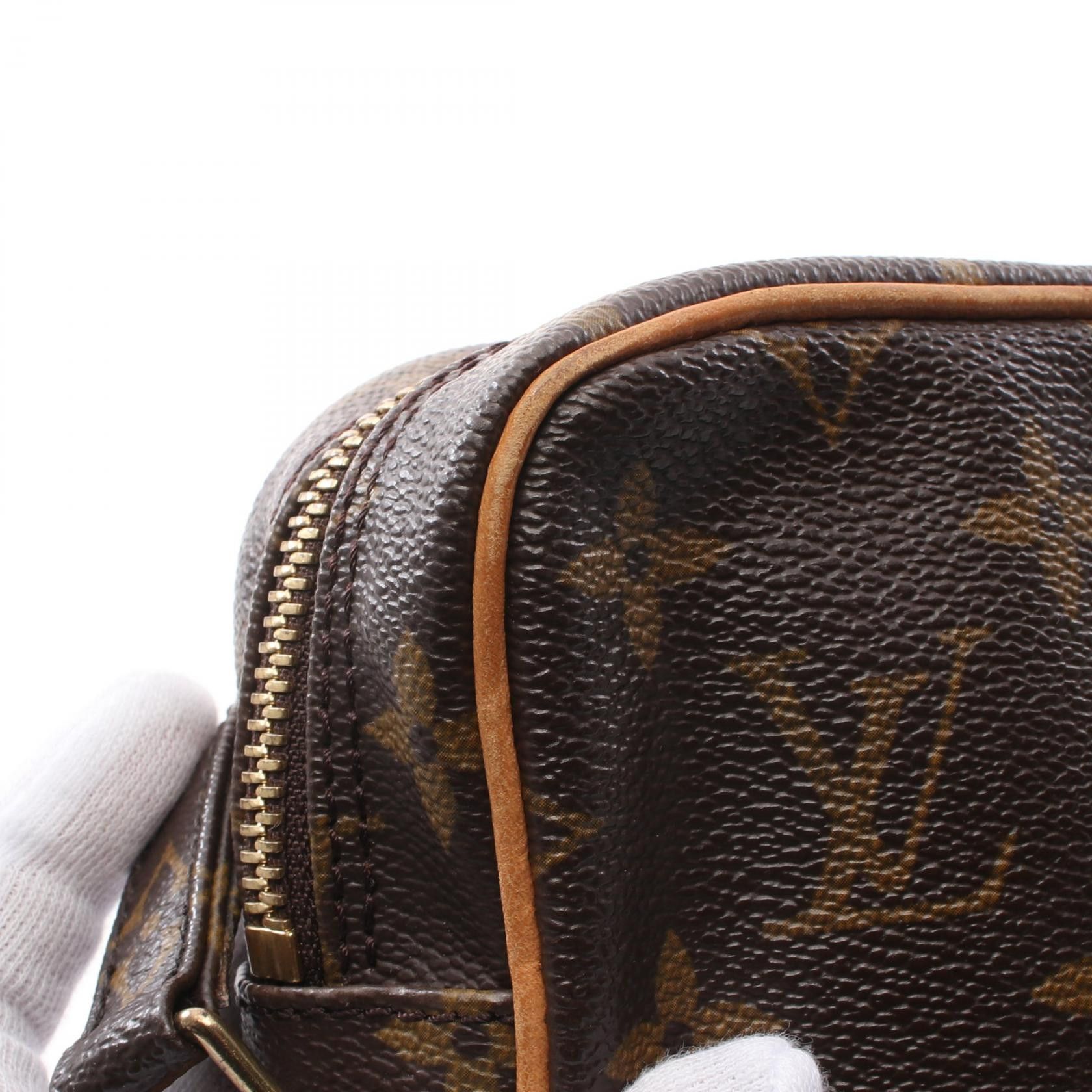 Louis Vuitton Louis Vuitton Amazon Monogram Shoulder Bag Leather Brown Size ONE SIZE - 6 Thumbnail