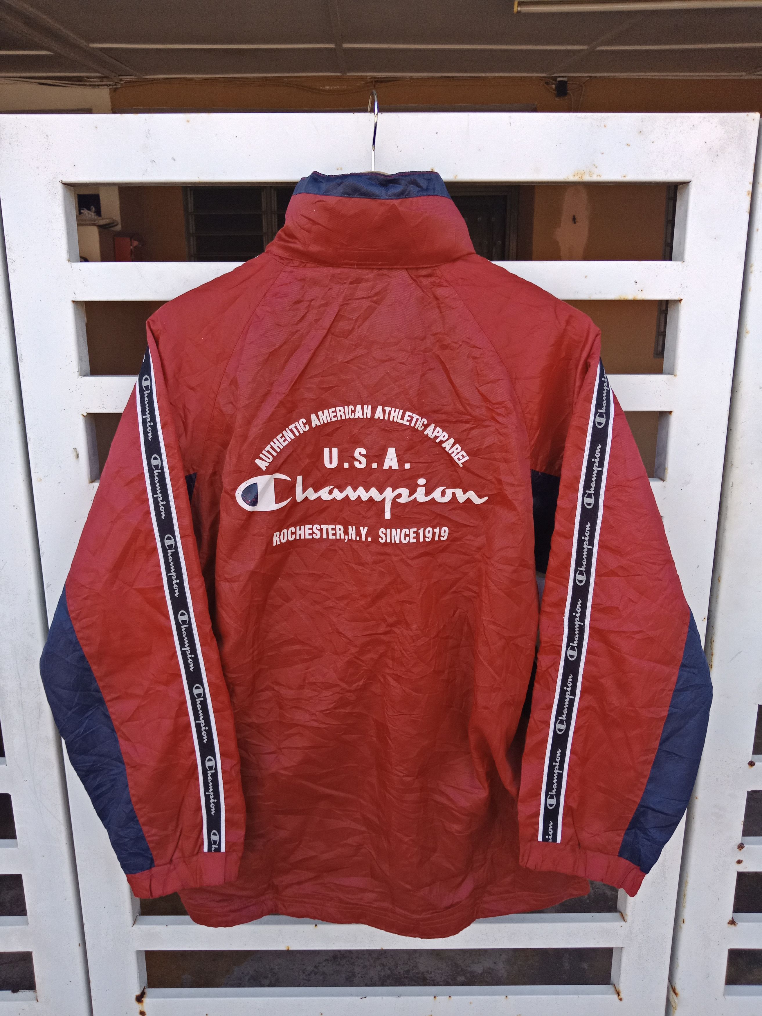 Champion Champion Side Tap Spell Out Big Logo Light Jacket Size US M / EU 48-50 / 2 - 1 Thumbnail