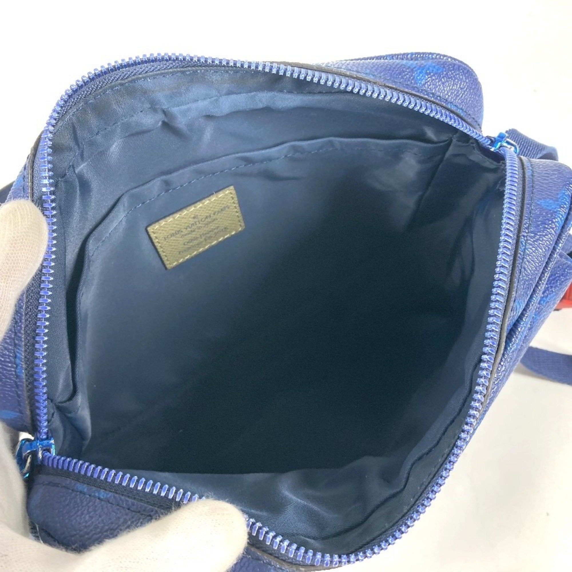 Louis Vuitton Louis Vuitton messenger outdoor shoulder Size ONE SIZE - 15 Thumbnail