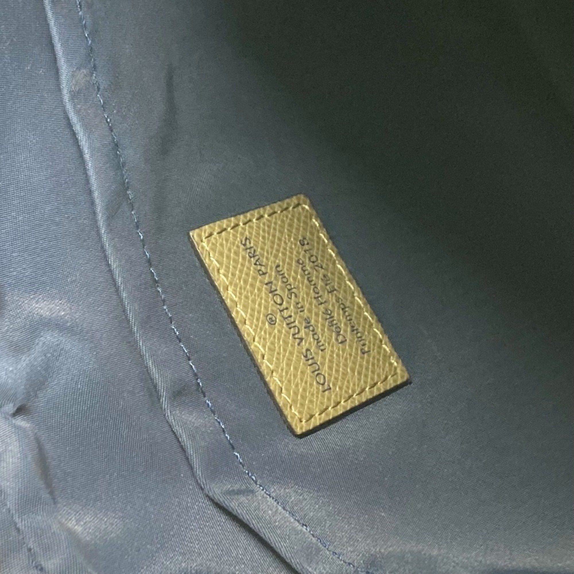 Louis Vuitton Louis Vuitton messenger outdoor shoulder Size ONE SIZE - 18 Thumbnail