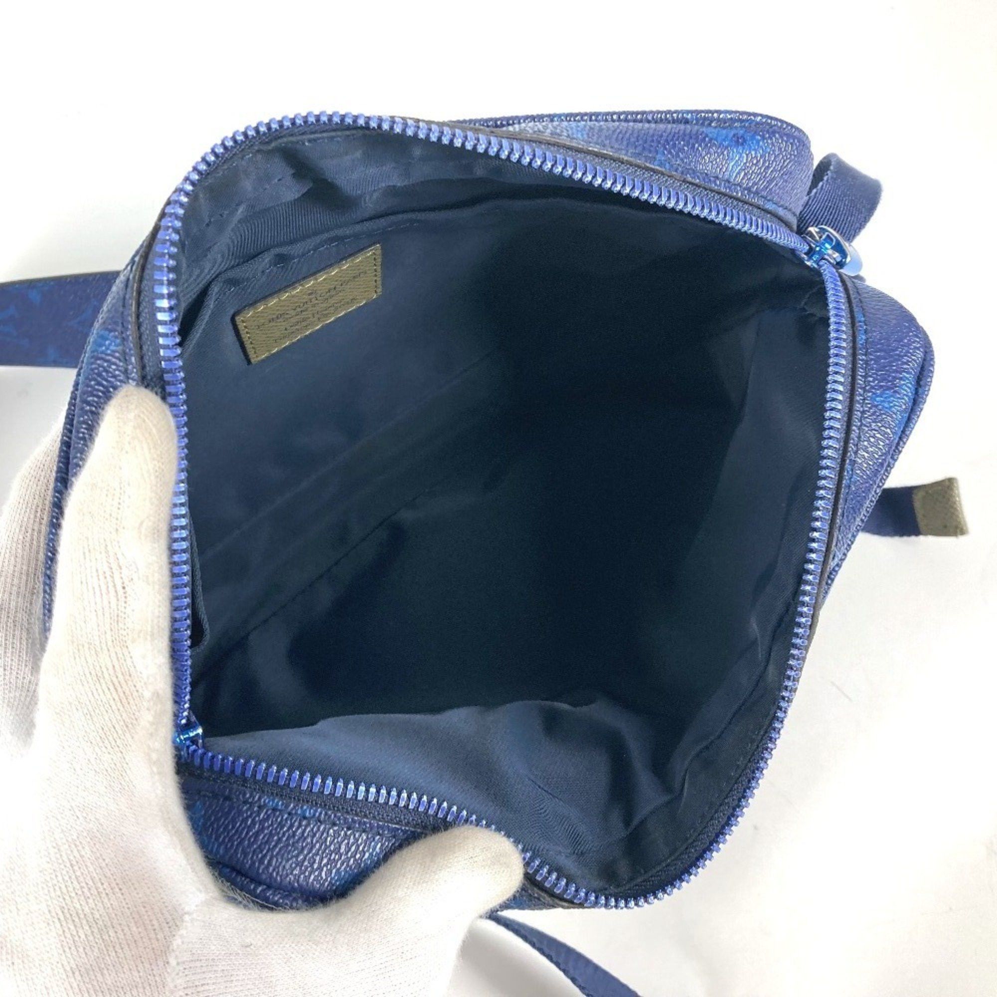 Louis Vuitton Louis Vuitton messenger outdoor shoulder Size ONE SIZE - 16 Thumbnail