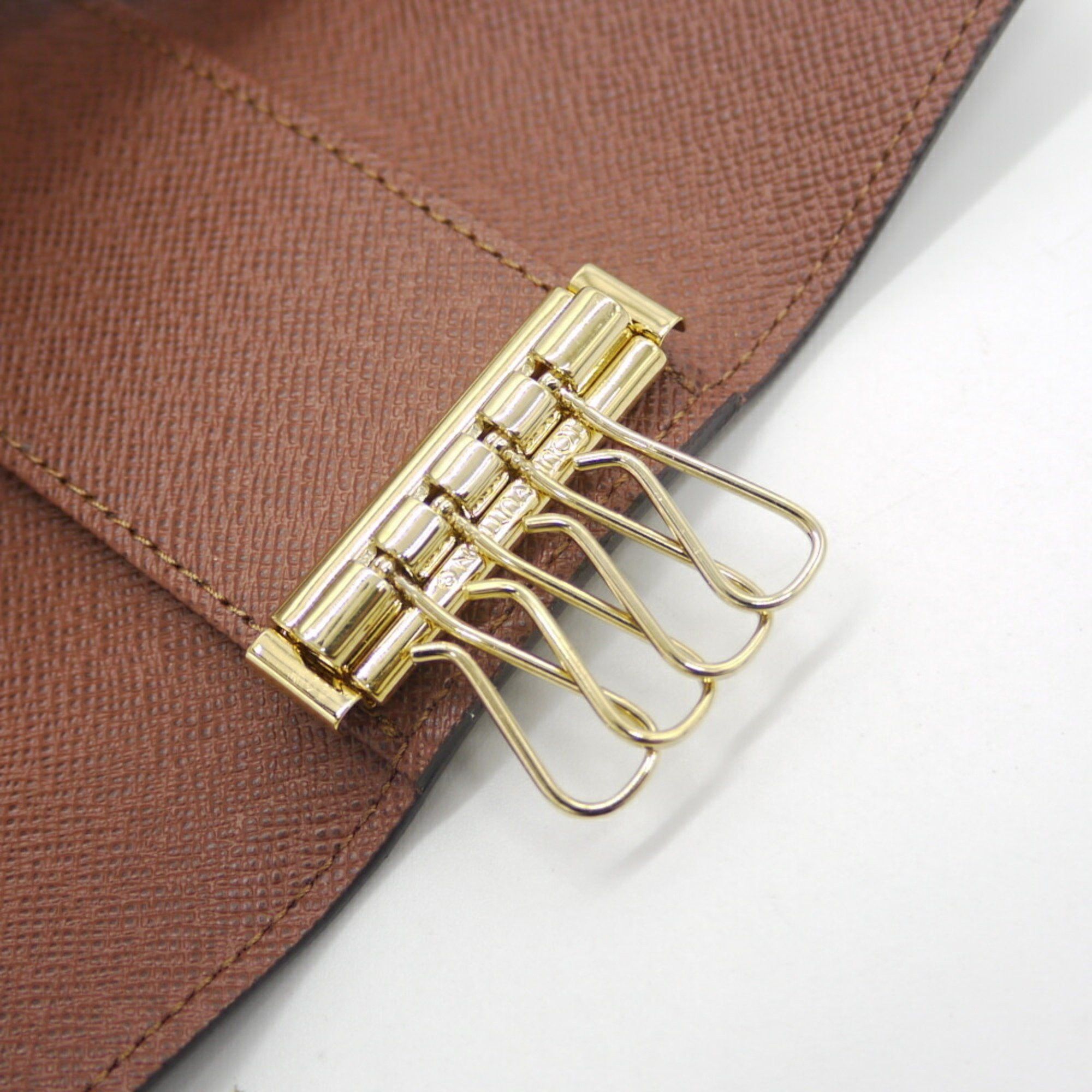 Louis Vuitton Louis Vuitton Multicle 4 Monogram Key Case Holder M69517 Y04408 Size ONE SIZE - 7 Thumbnail