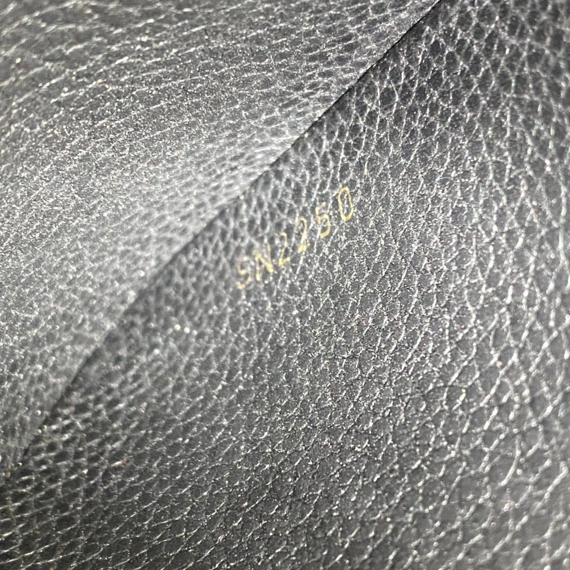 Louis Vuitton Trio clutch