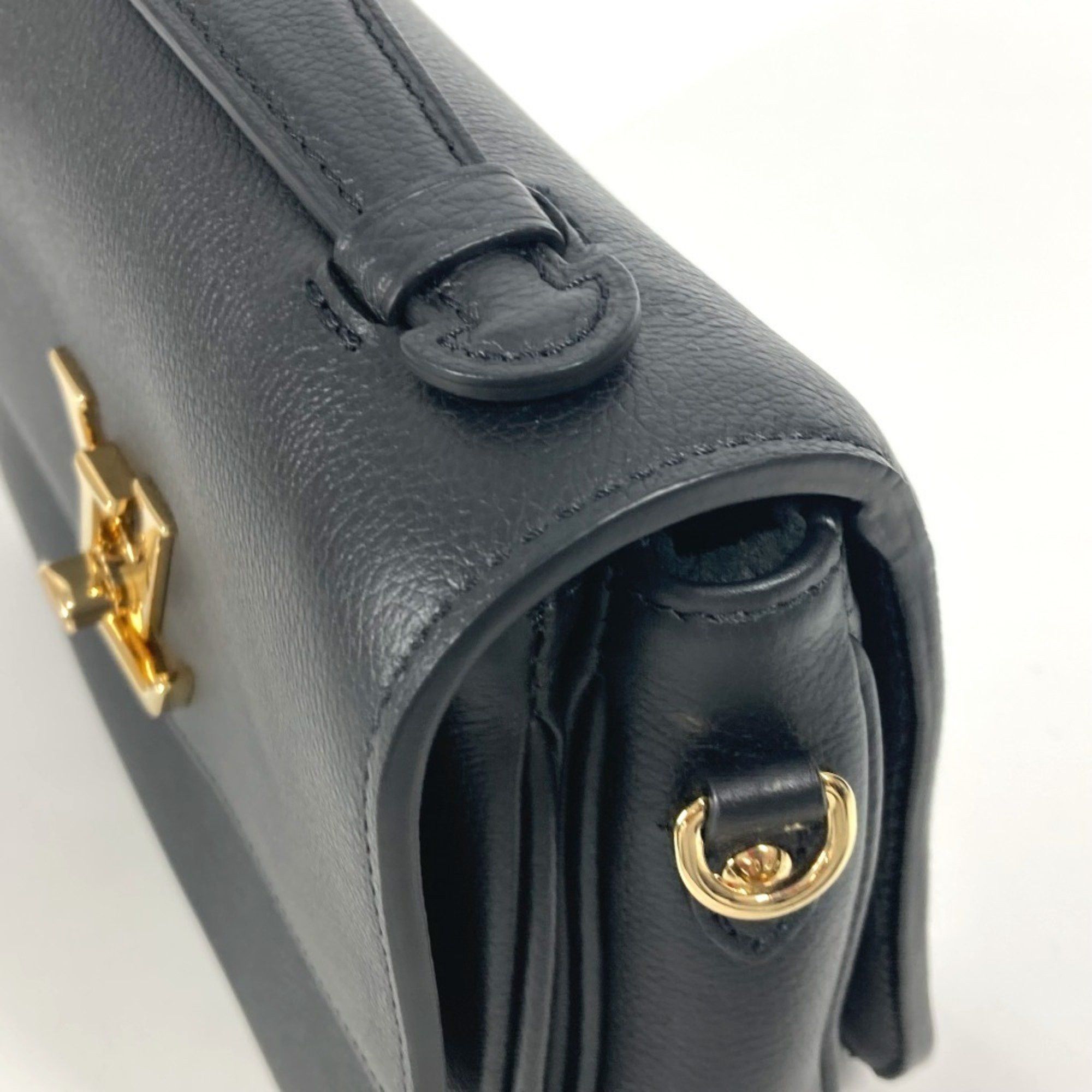 Louis Vuitton Louis Vuitton Lockme handbag Size ONE SIZE - 7 Thumbnail