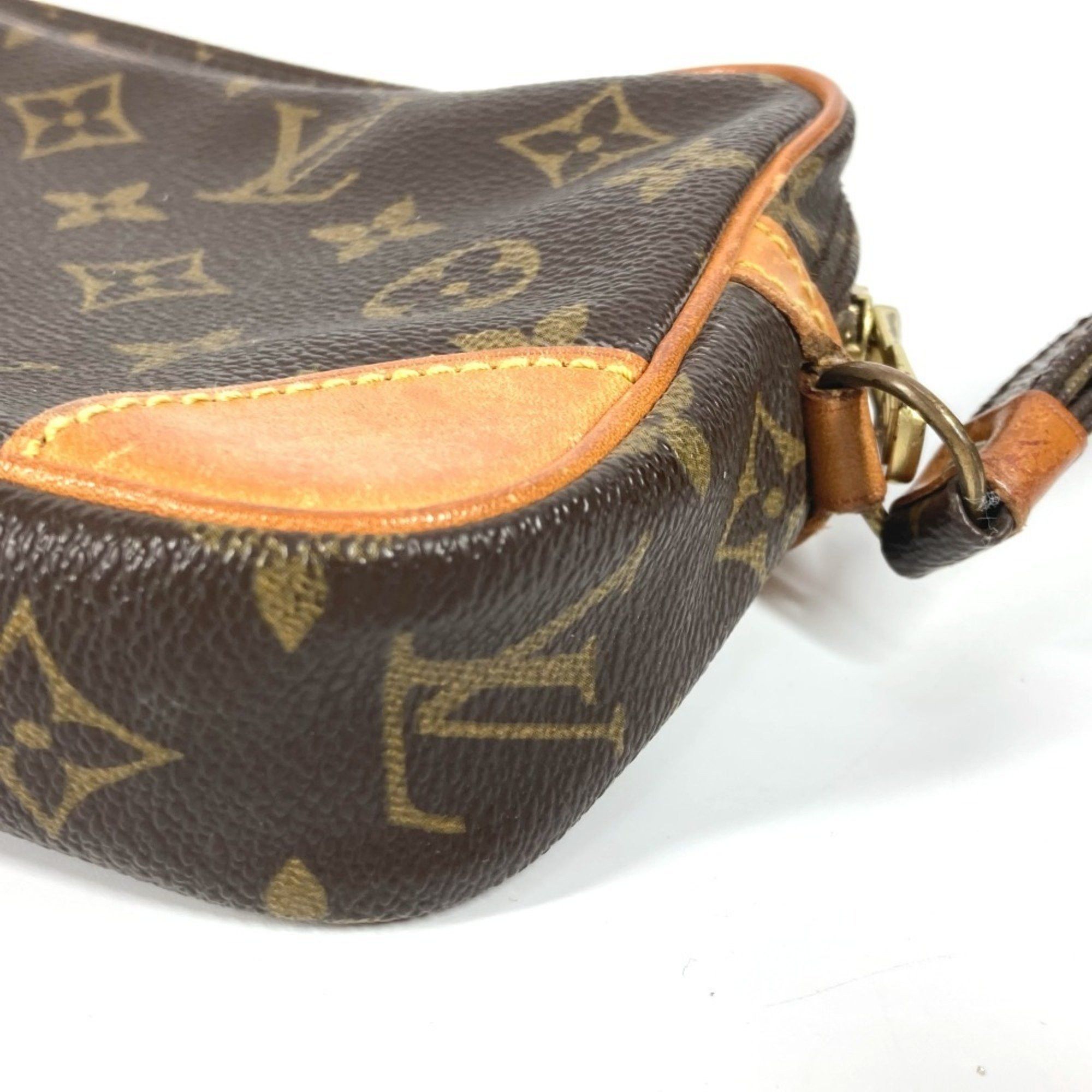 Louis Vuitton Louis Vuitton Marly Dragonne clutch Size ONE SIZE - 6 Thumbnail