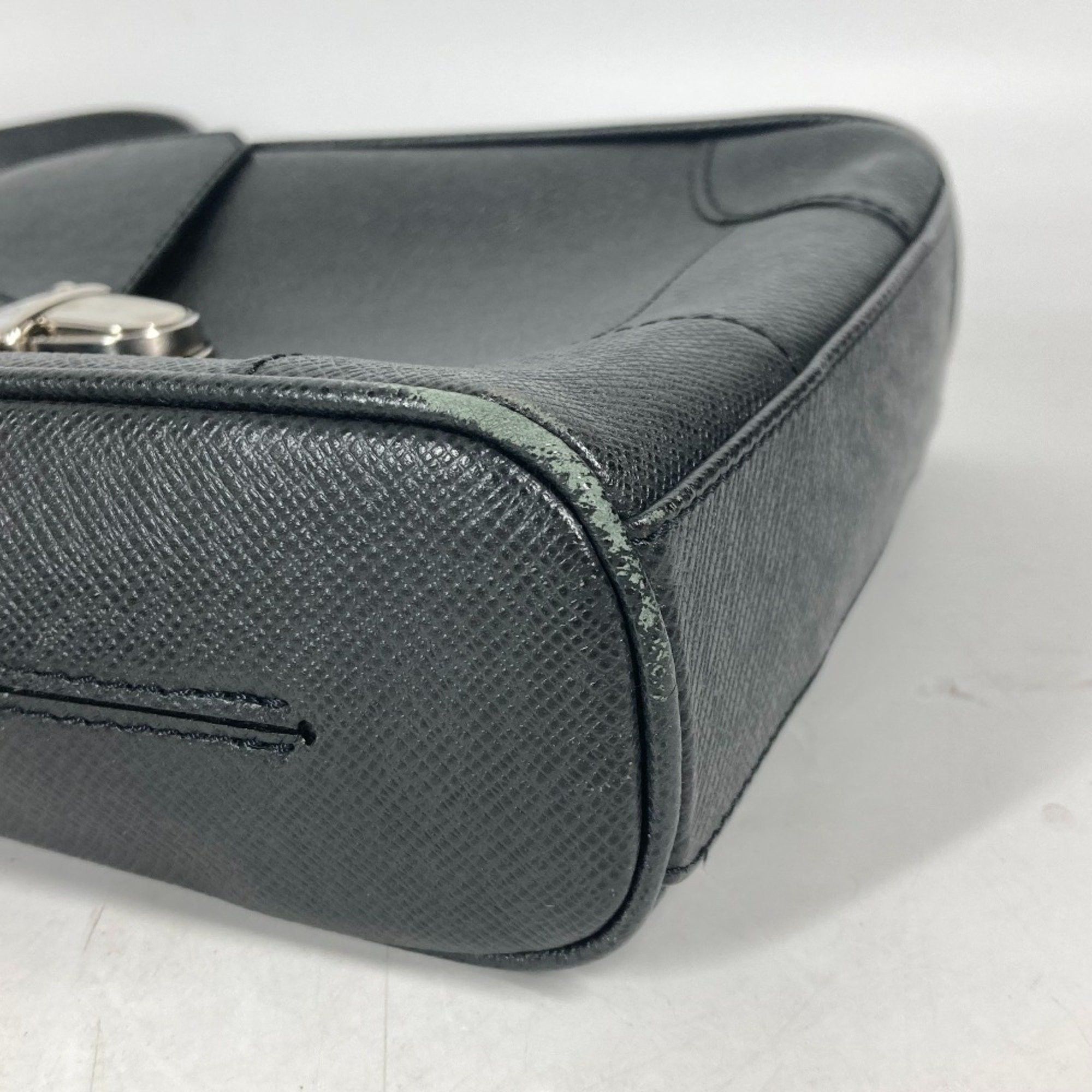 Louis Vuitton Louis Vuitton Luka shoulder Size ONE SIZE - 7 Thumbnail