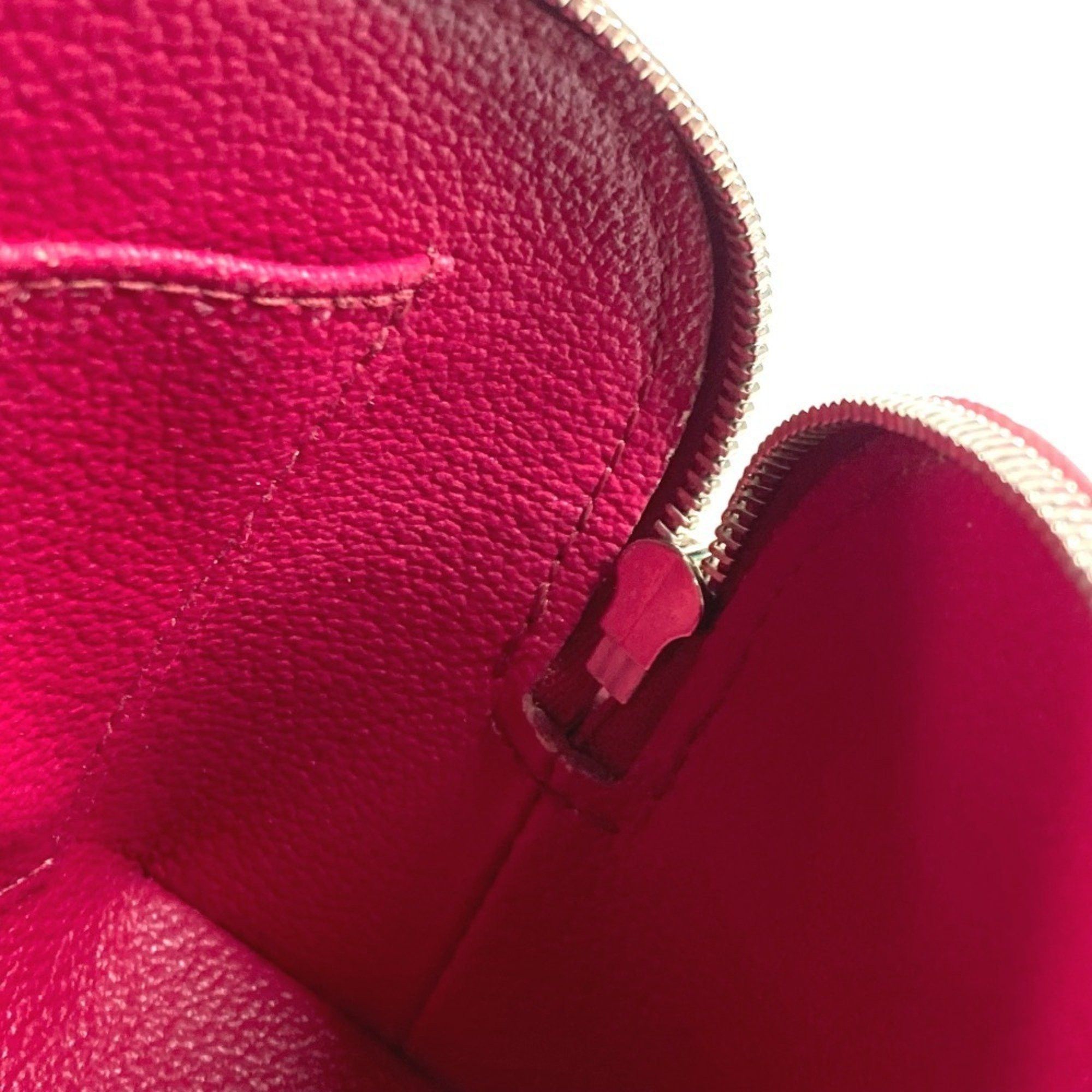 Louis Vuitton Louis Vuitton Cosmetic Pouch clutch Size ONE SIZE - 14 Thumbnail