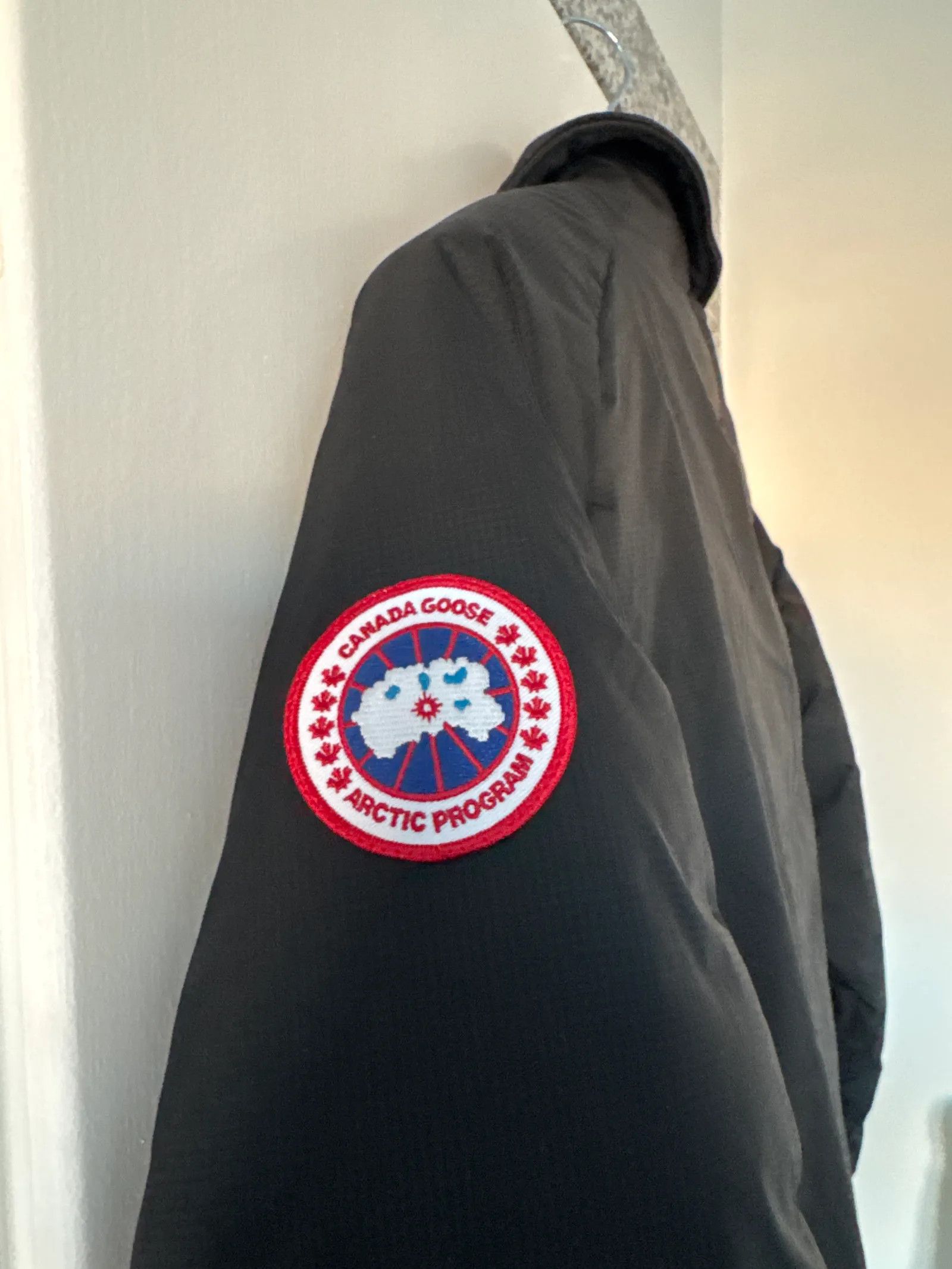 Canada Goose Canada Goose Lodge Coach Jacket Down Jacket Size US S / EU 44-46 / 1 - 4 Thumbnail