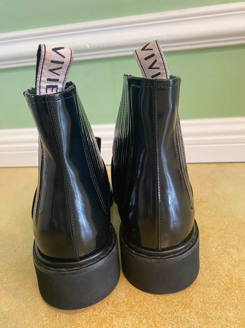 Roger Vivier Roger Vivier Black Chelsea Short Boots Size US 7 / EU 40 - 4 Thumbnail