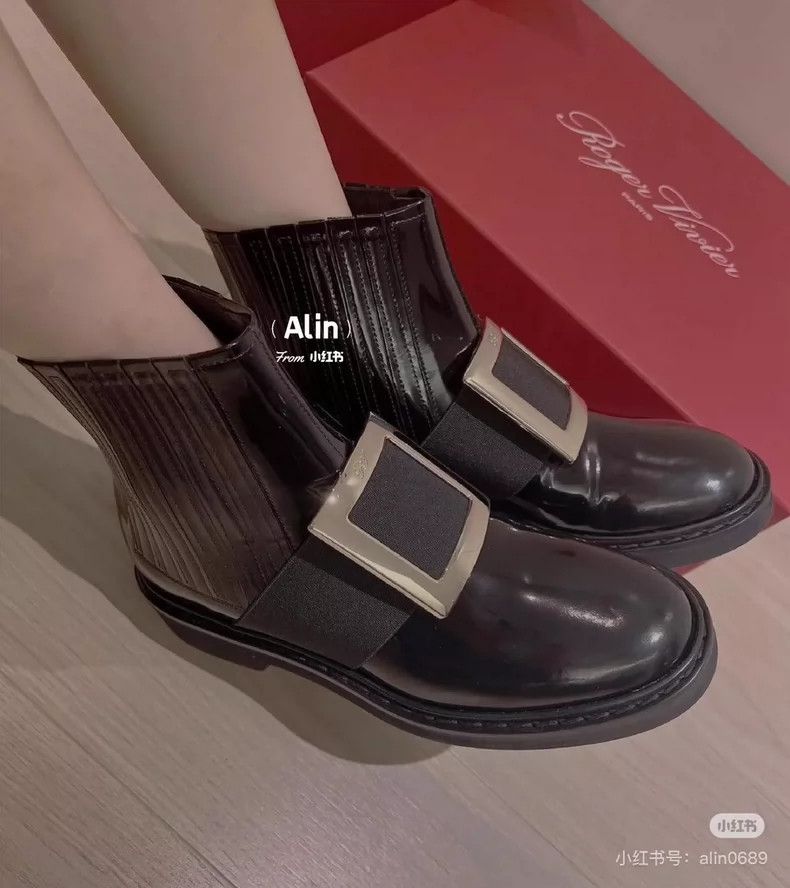 Roger Vivier Roger Vivier Black Chelsea Short Boots Size US 7 / EU 40 - 2 Thumbnail