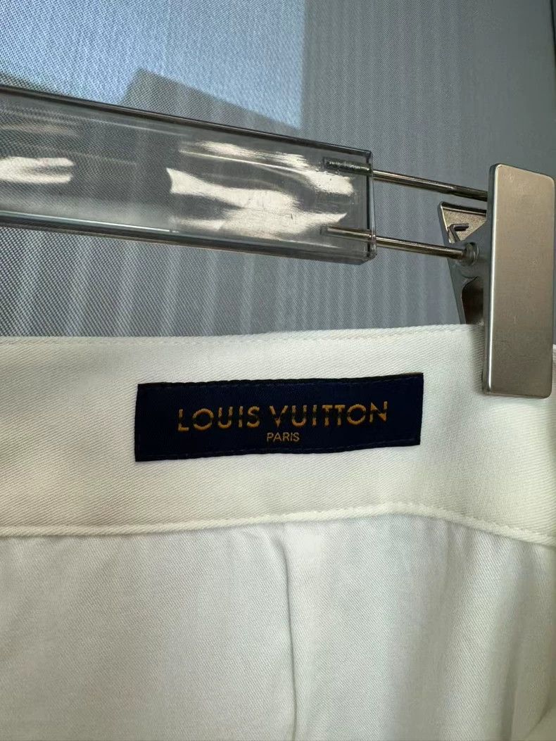 Louis Vuitton Louis Vuitton White Cargo Shorts with Tags-yf Size US 44 / EU 60 - 3 Thumbnail