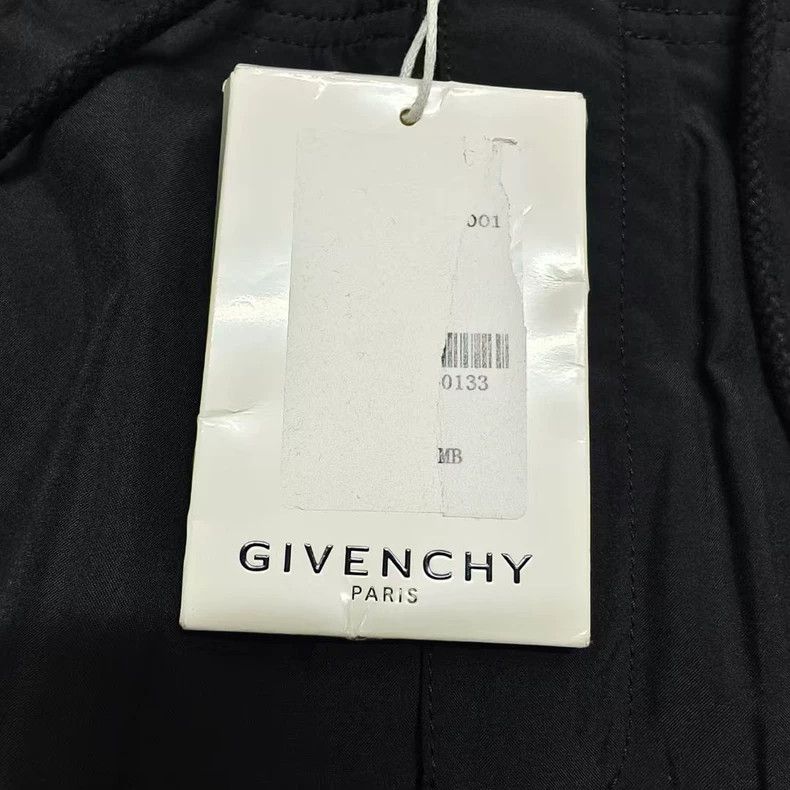 Givenchy GIVENCHY Logo Swim Shorts with Tag-yf Size US 34 / EU 50 - 5 Thumbnail