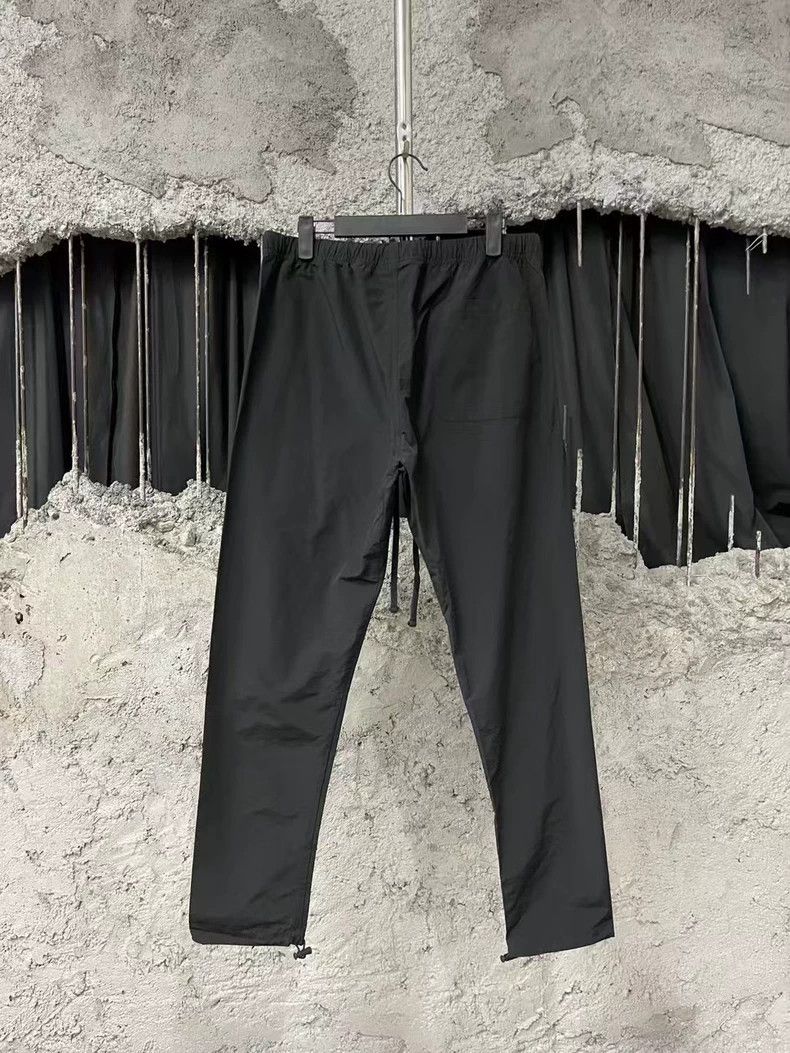 Fear of God Fear of God Essentials Sports Pants Size M-yf Size US 32 / EU 48 - 2 Thumbnail
